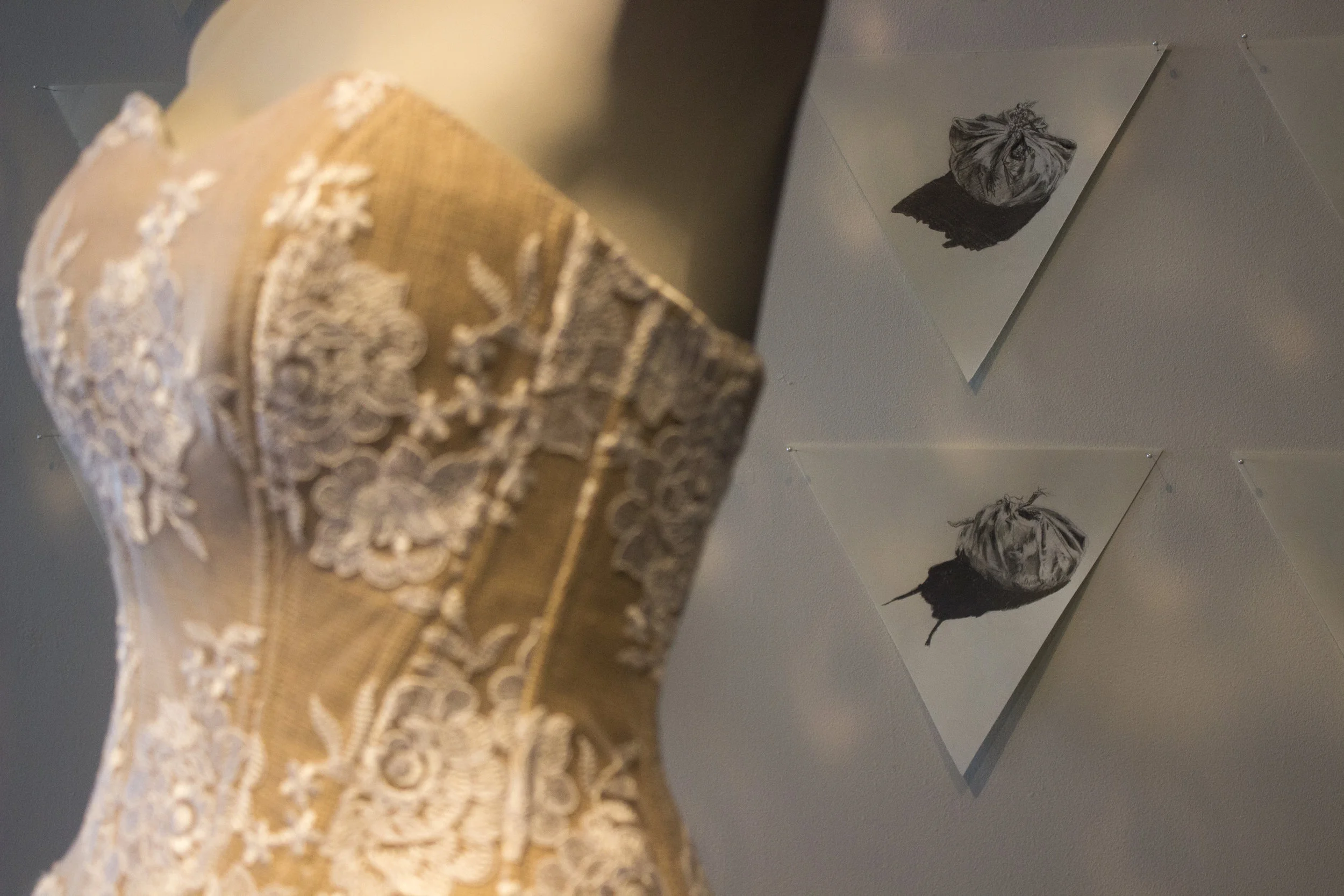 la/el/ellas/ellos/usted quinceañera/o , 2017 Installation: burlap and lace fabric quinceañera dress, 15 burlap bag pencil and charcoal drawing, disco ball, 12ft. x 11ft. and sod grass triangle photo credit: Jill Grant