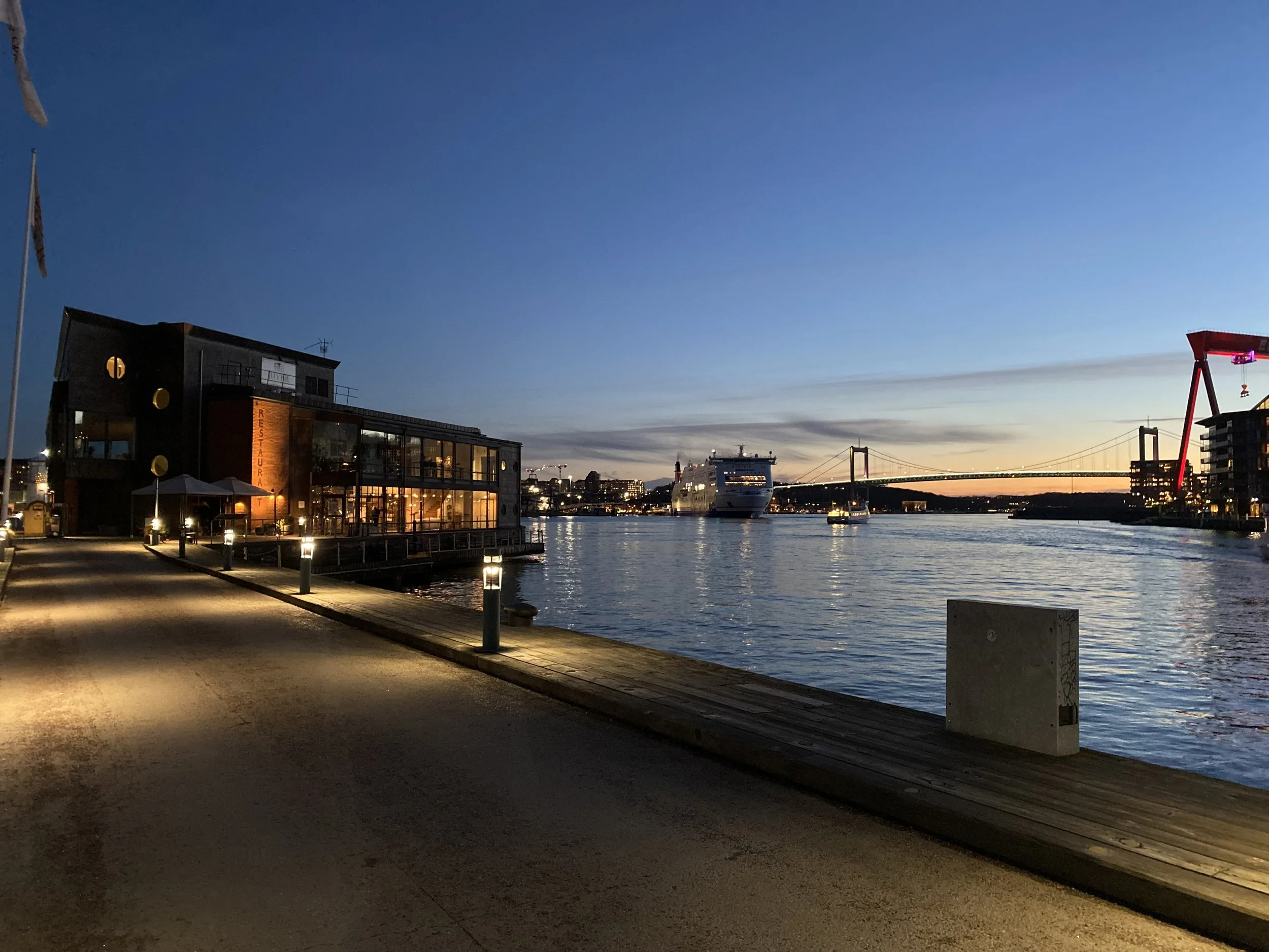 Huset från piren kväll .jpg