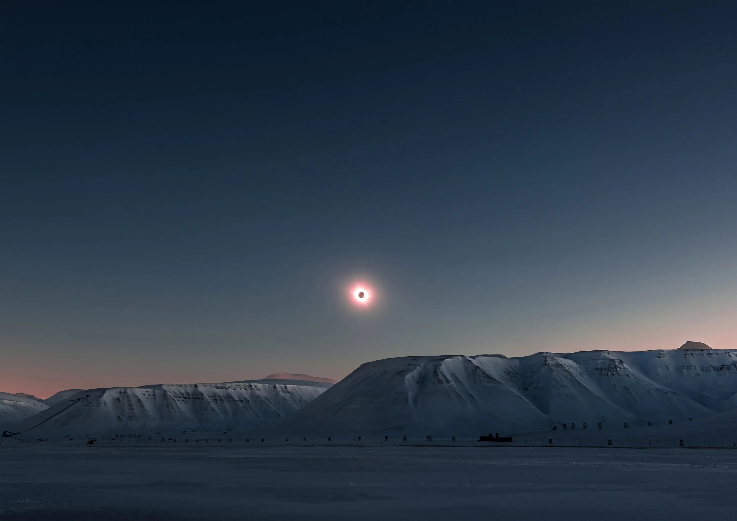 48_Solar Eclipse 2015 Spitsbergendf .jpg