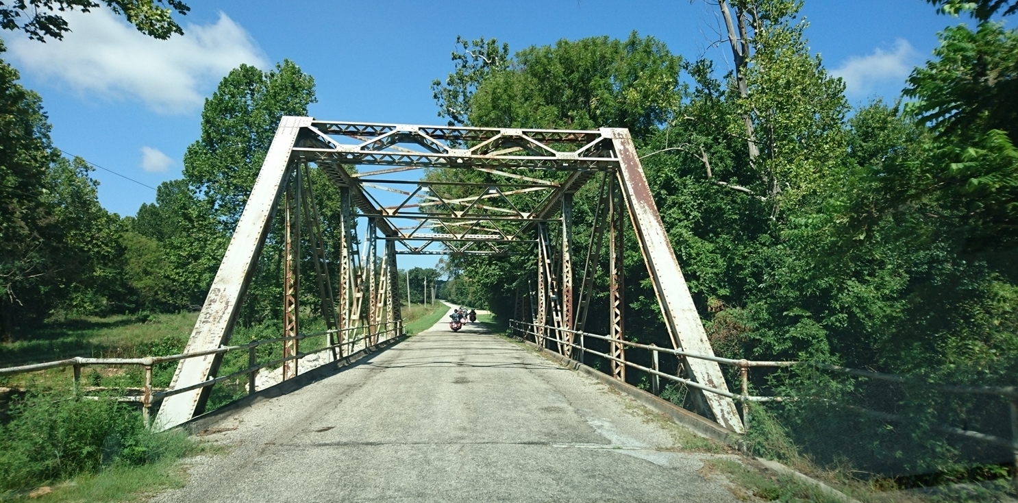Route 66 kapeni välillä pelkäksi kylätieksi.
