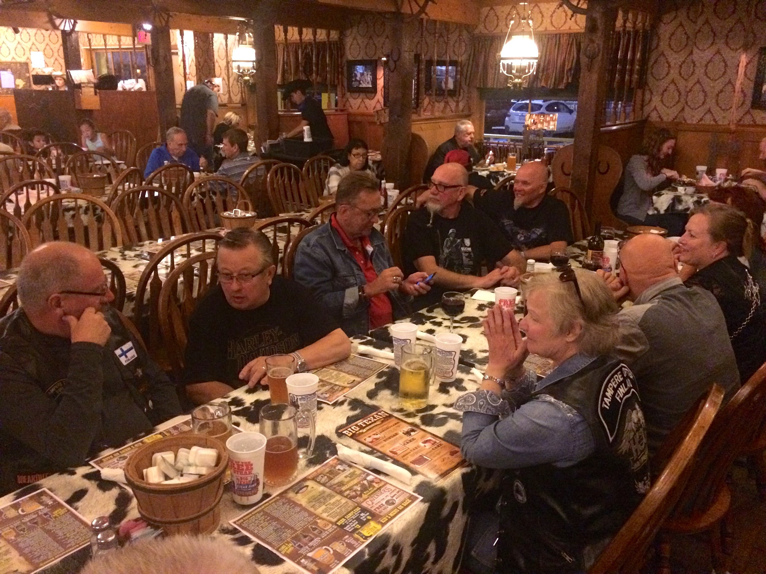 Pihvejä odotellessa, Big Texan Steak House.