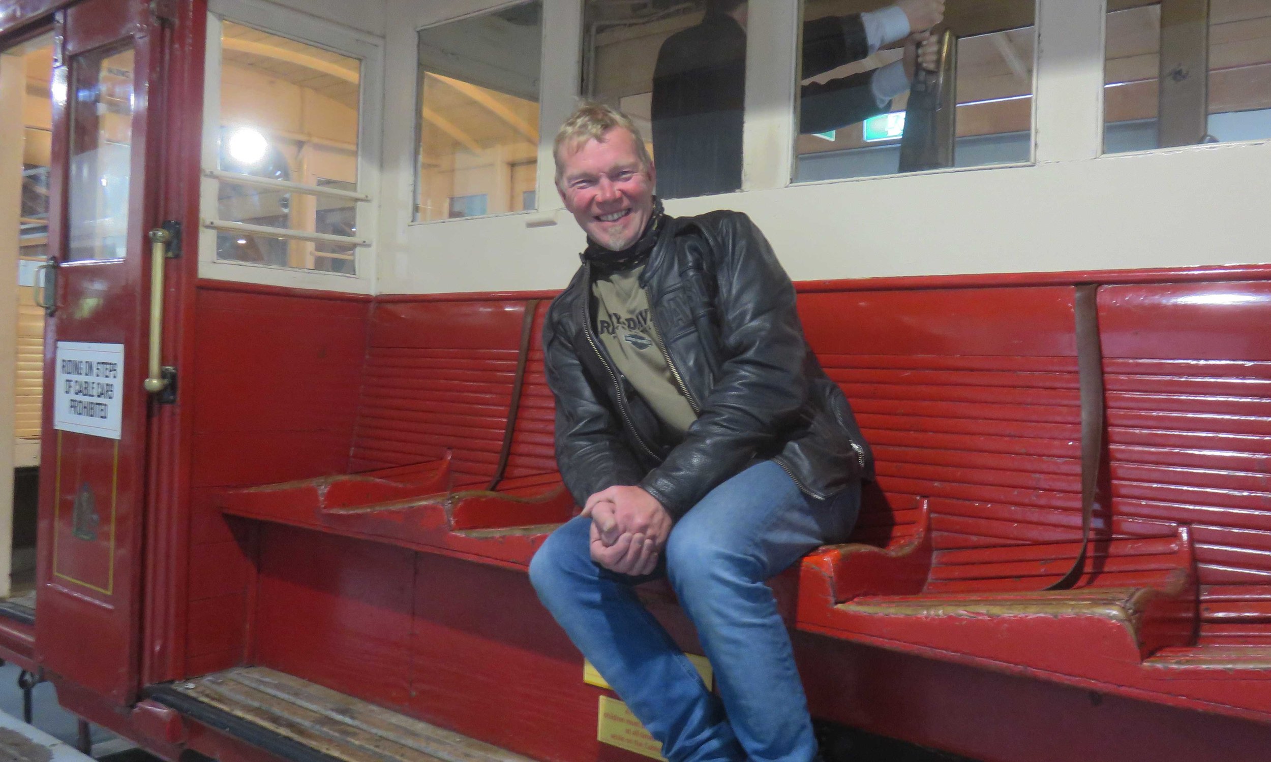 Kulttuurikärpänen Kari Kostamo Cable Car museossa!