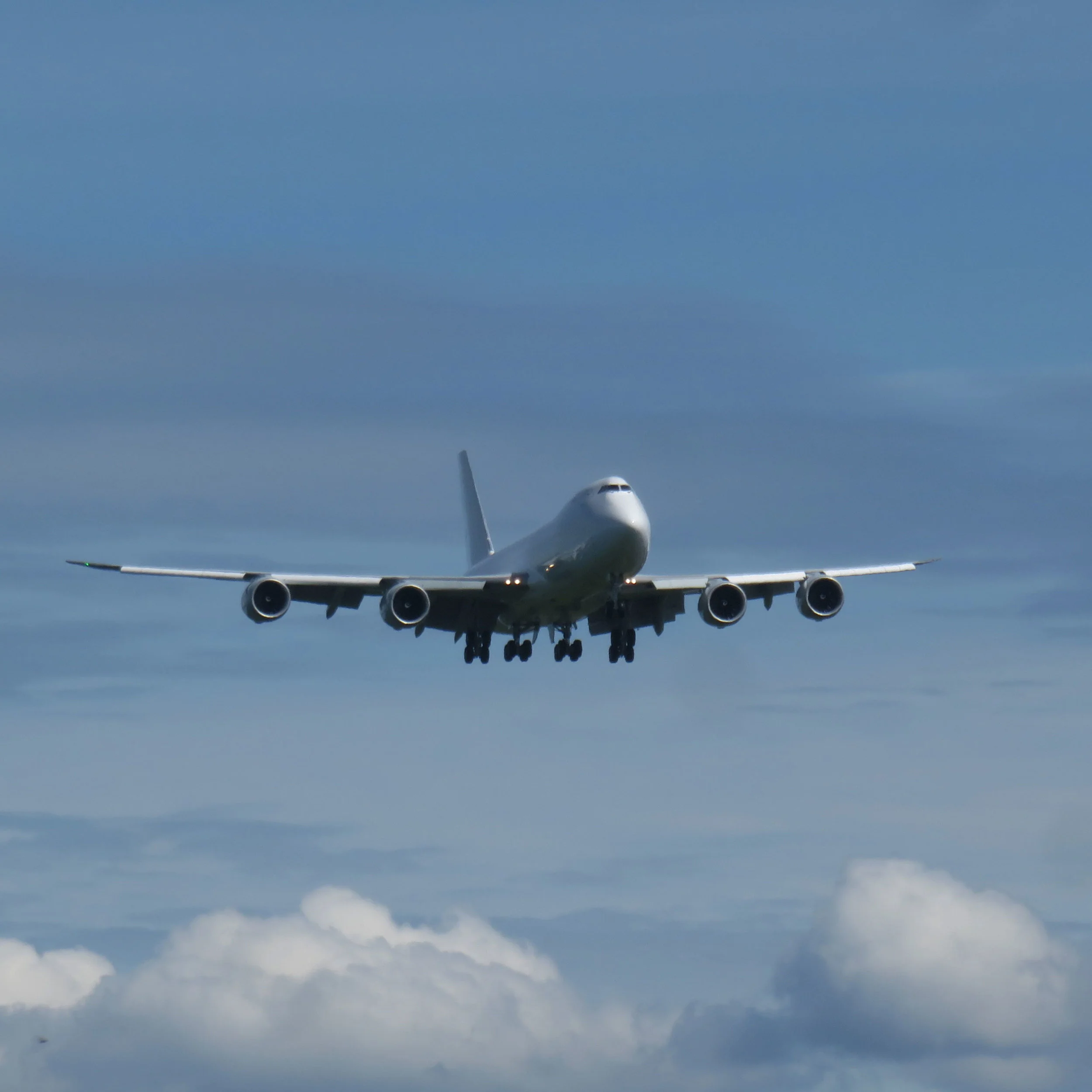 747 palaamassa...
