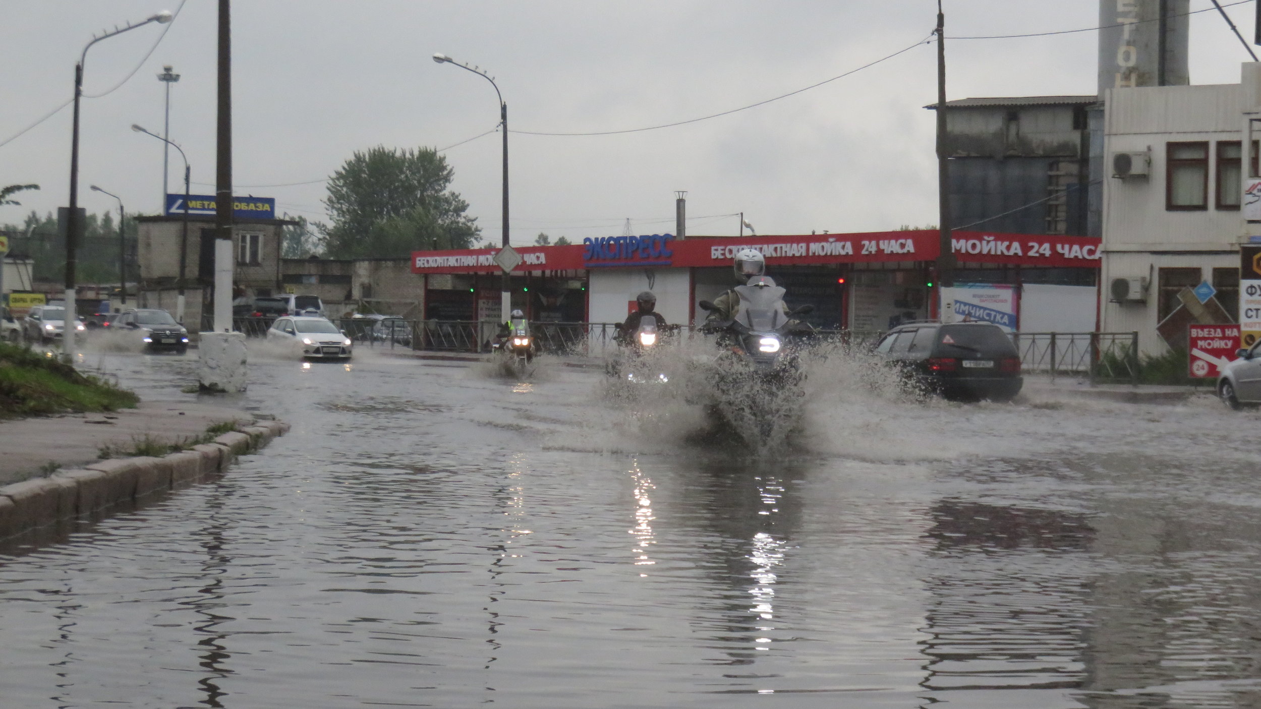Päivä 01 | Taavetti - Pietari - Veliky Novgorod | 486km