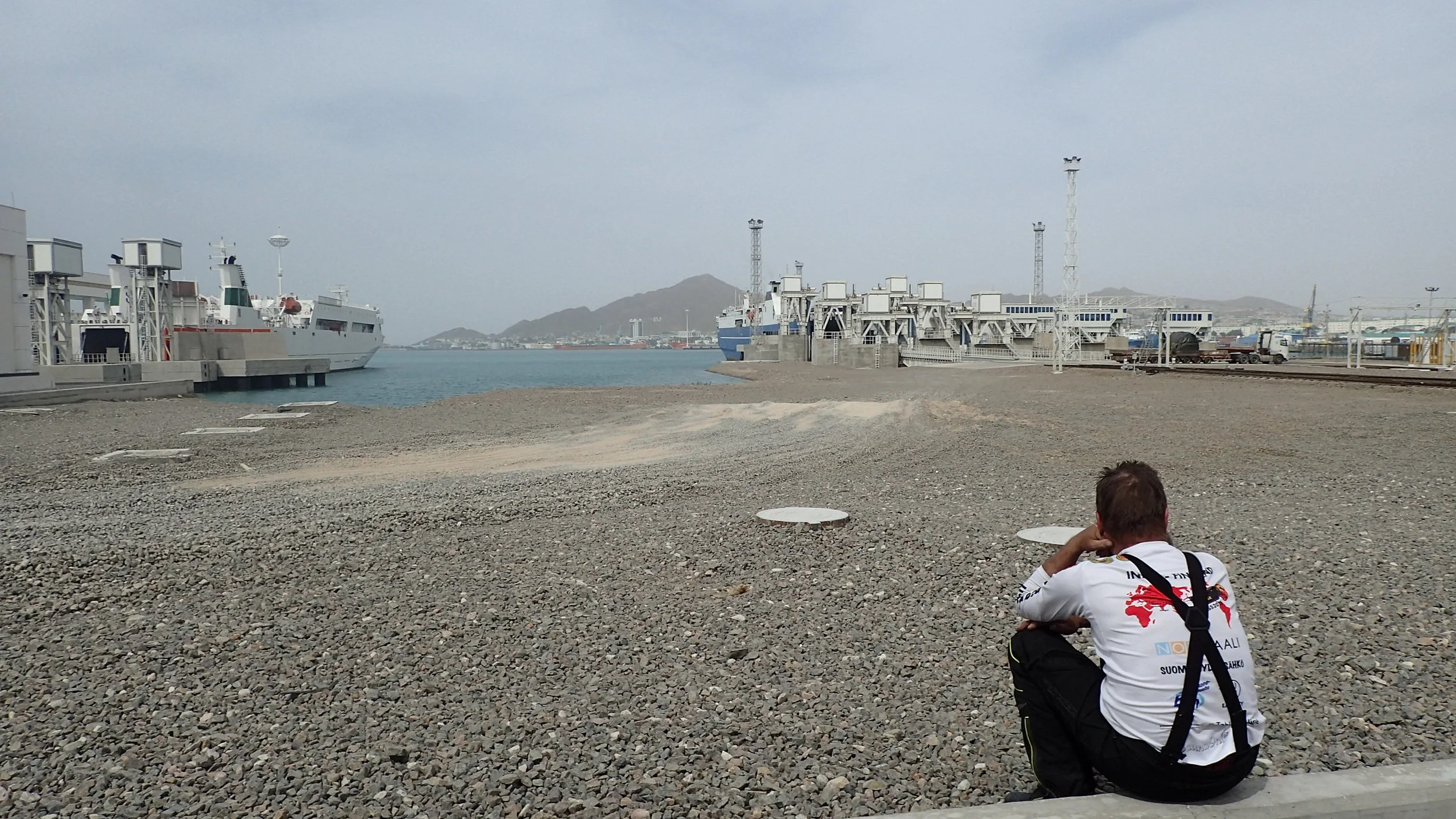 Päivät 42-44 | Kaspianmeren ylitys | Turkmenistan - Azerbaijan | 55 tuntia