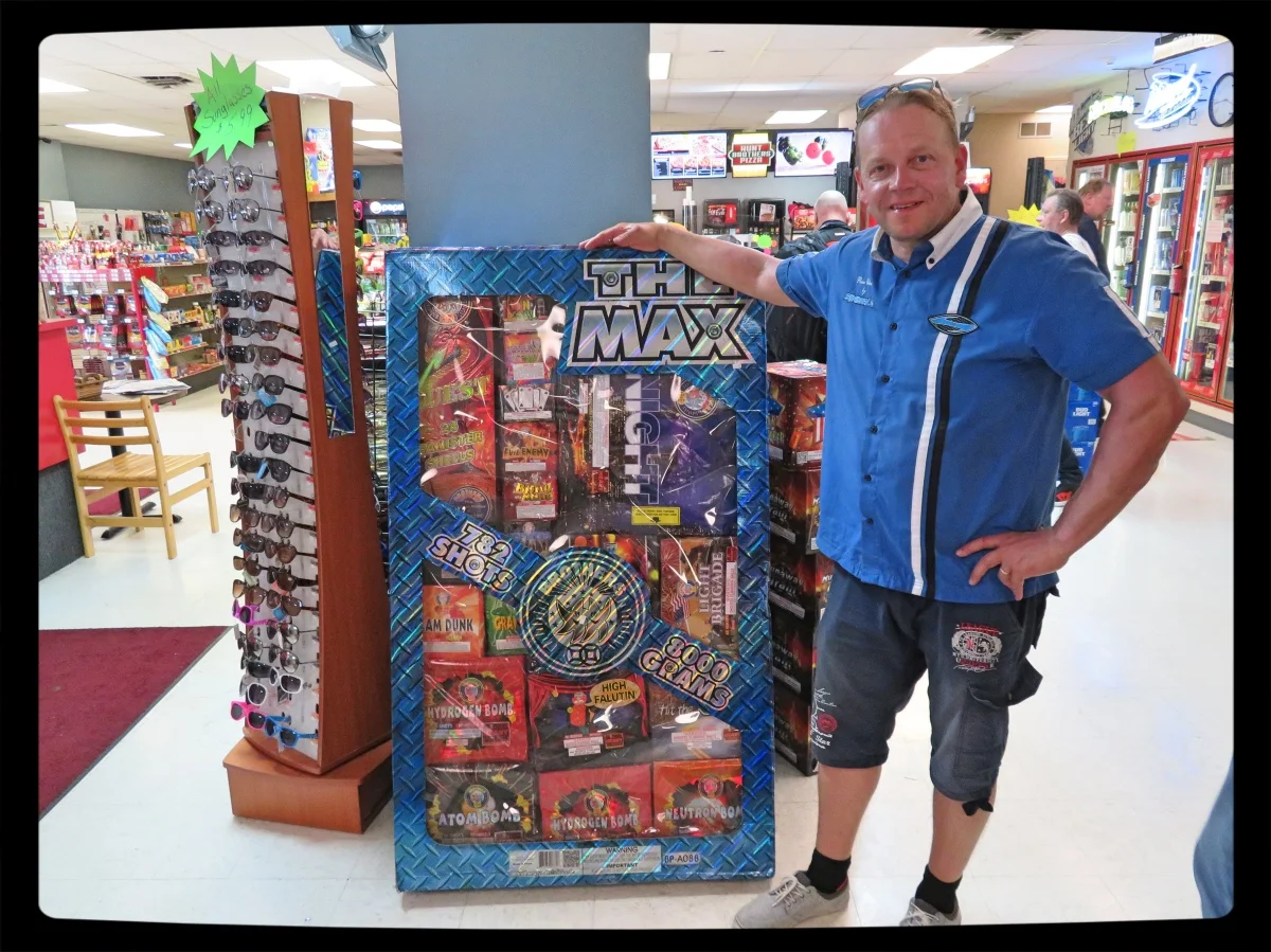 Tero kuuden ja puolensadan pakatetin mittatikkuna!