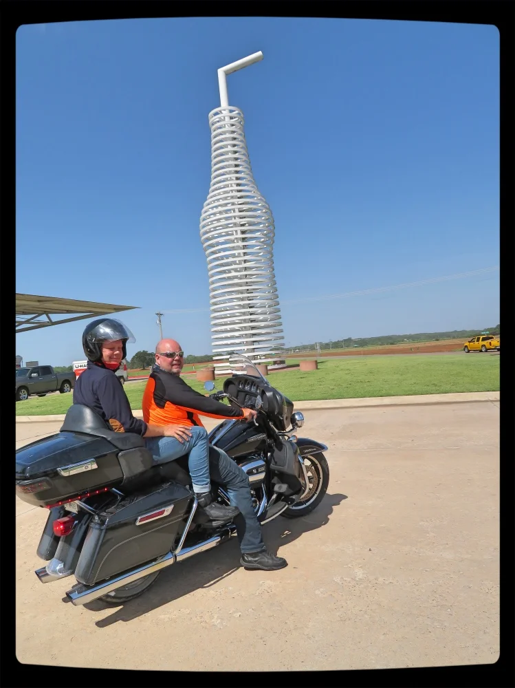 Jim ja Niklas löysivät ison limupullon!