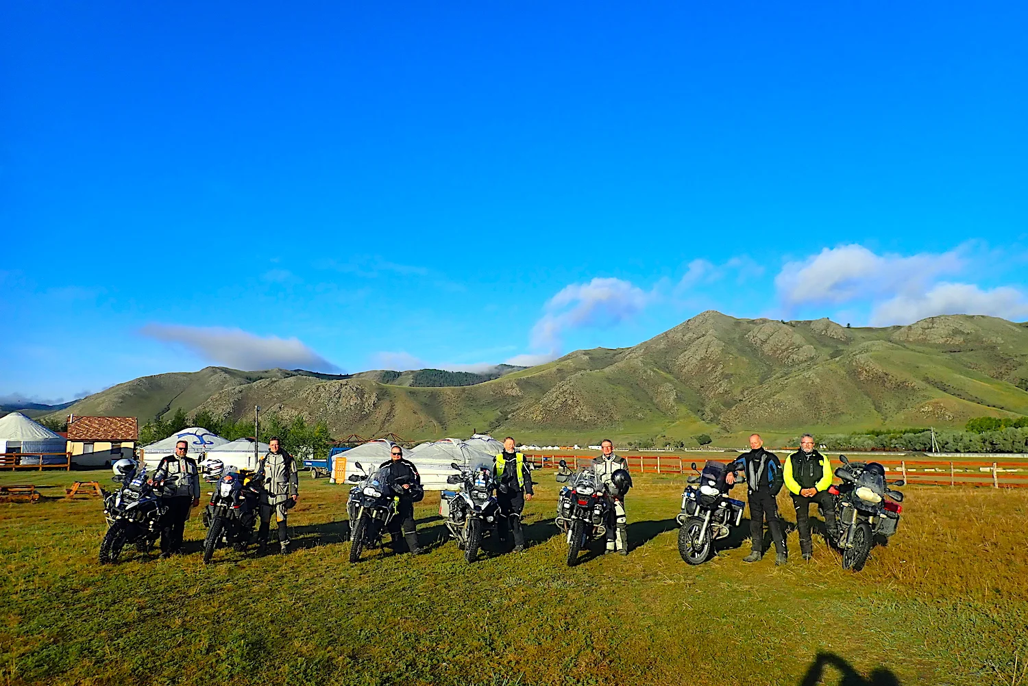 Päivät 18-24 | Tashanta - Ulgii (Mongolia) - Ulaangom - Tonsontsengel - Maikhan Tolgoi Ger Camp - Kharakorum - Ulan Bator  | 120 + 330 + 560 + 220 + 300 km