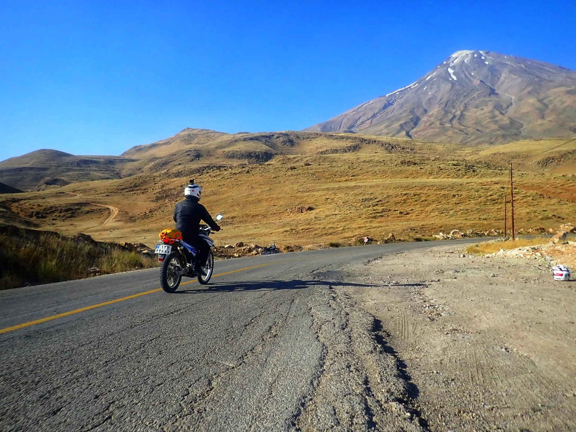 Päivät 11-13 | Persian Ride | Babolsar - Rineh - Teheran — PeterPanBike ...