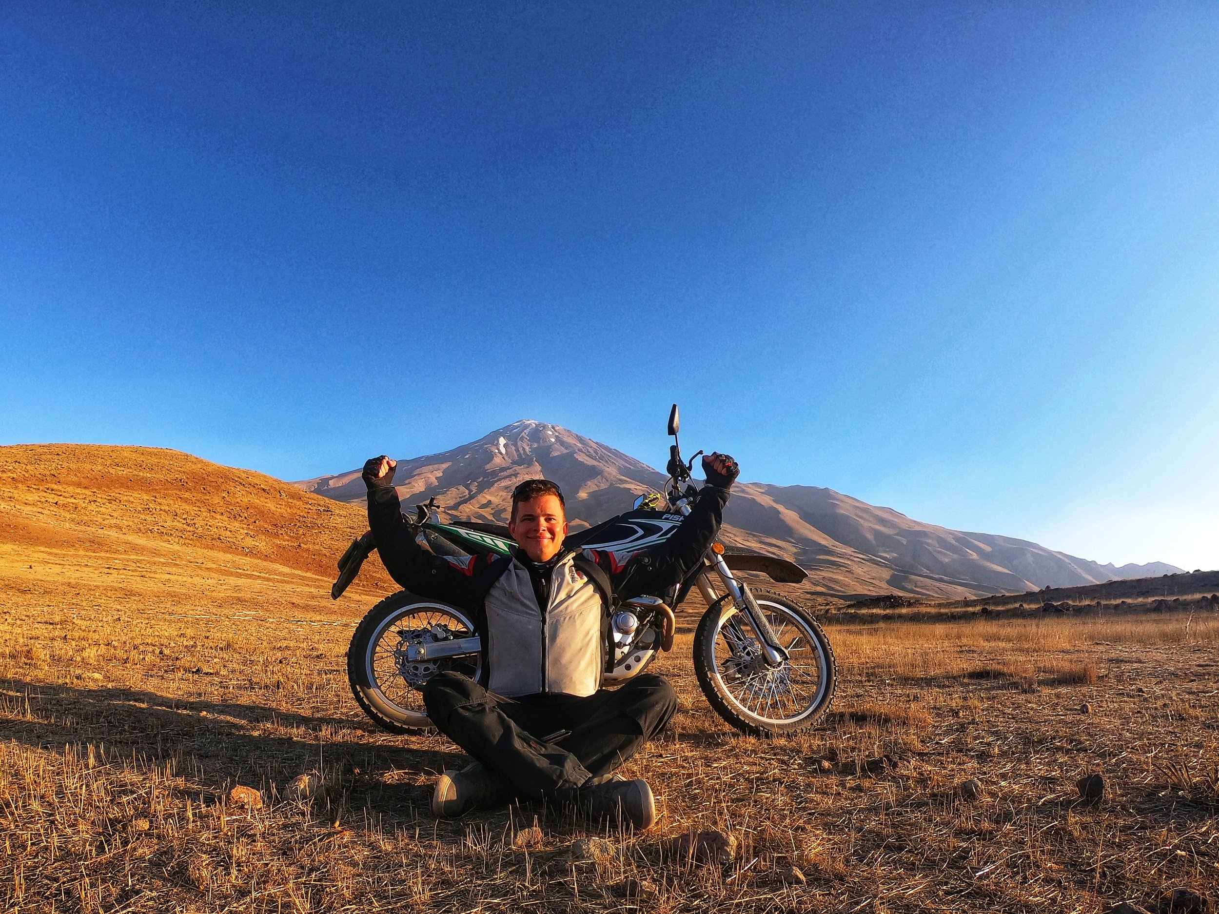 Päivät 11-13 | Persian Ride | Babolsar - Rineh - Teheran — PeterPanBike ...