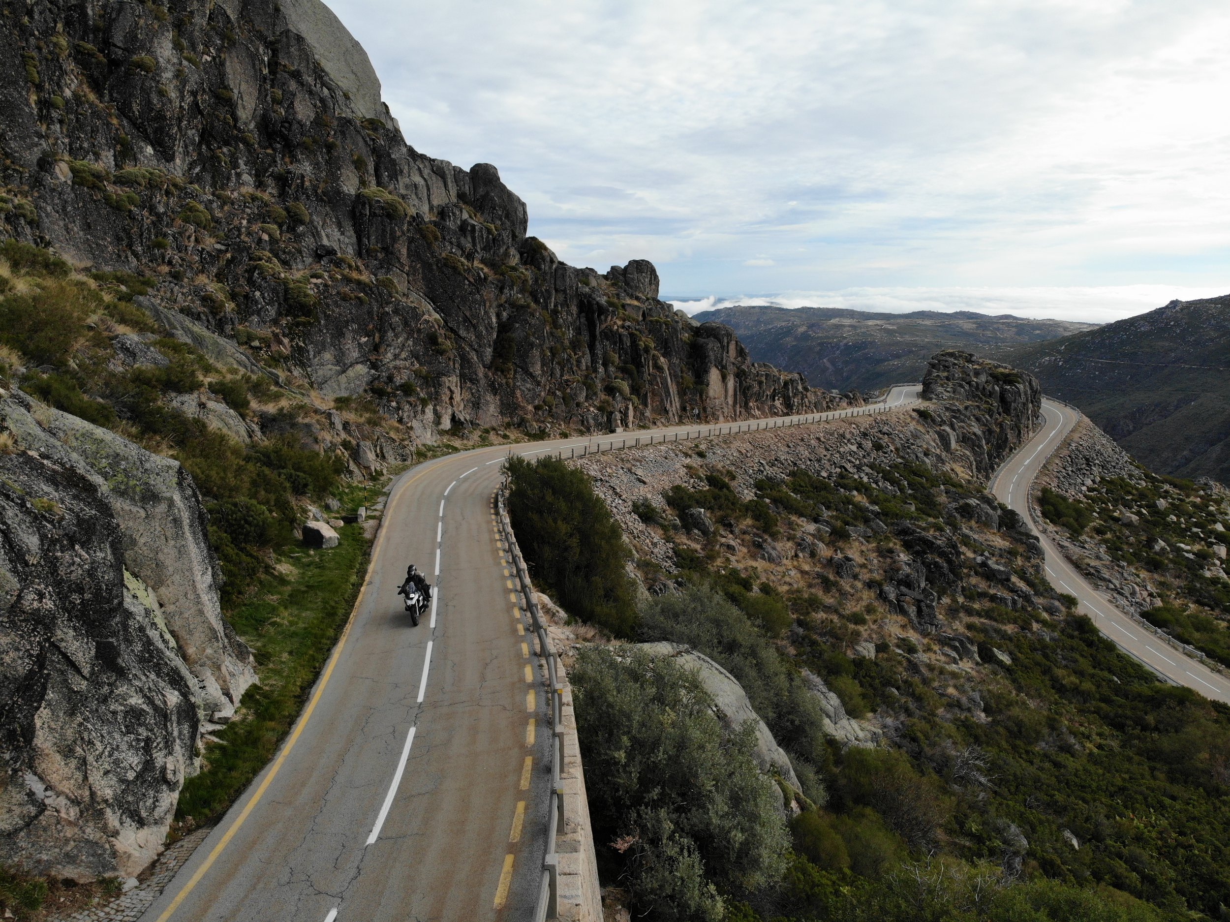 Päivät 8-9 | Pyreneet | Porto - Manteigas - Merida, Espanja