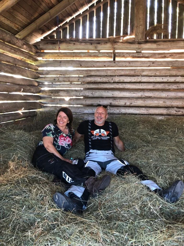 Kun hiljainen kansa on työmaallaan niityllä, ovat majoitustilat matkustajien käytettävissä