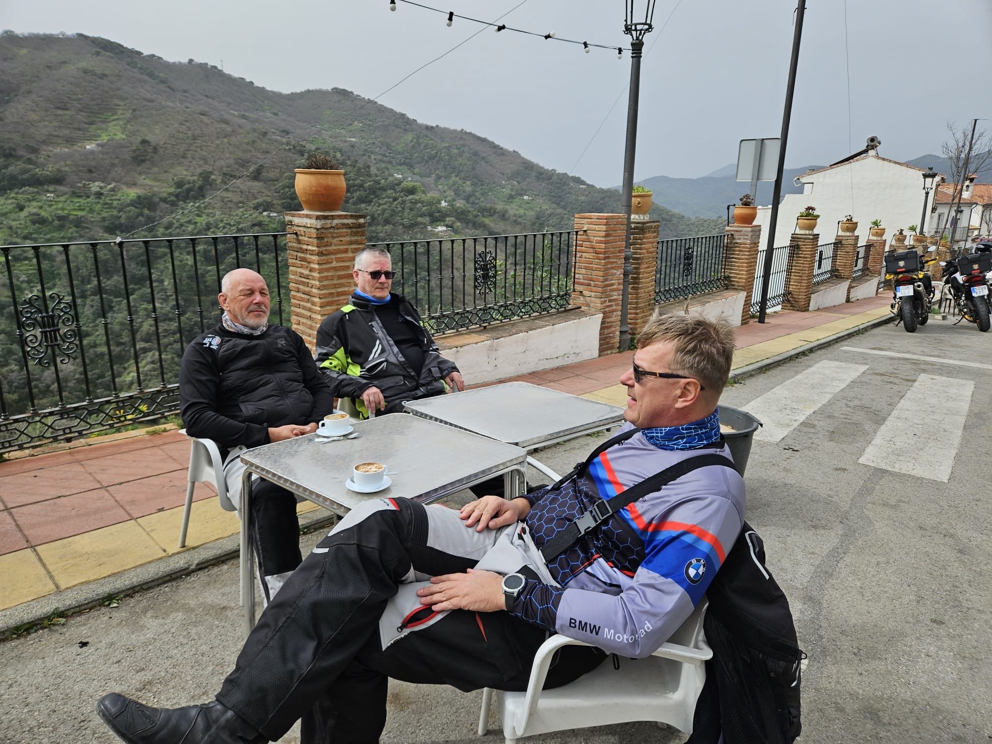 4 päivä | Andalucia | Torre -  Marbella - Estepona - Algatocin - Grazalema - Zahara - Teba | 285 km