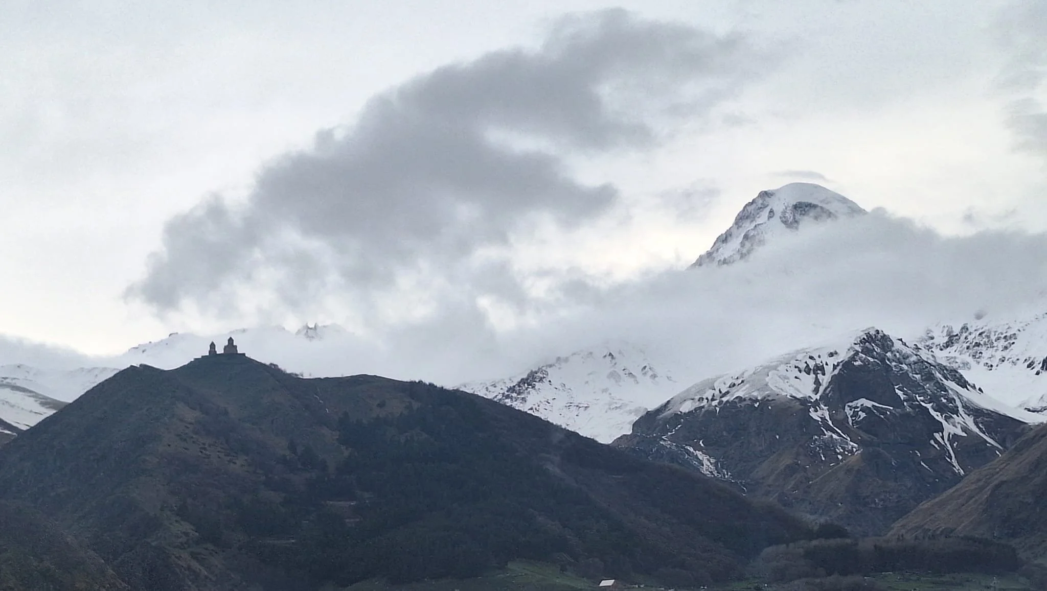 Päivä 2 - Tbilisi-Kazbegi - n. 200 km