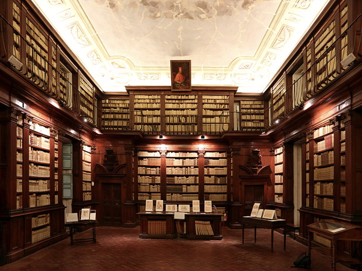 The main reading room in the Fabronian library