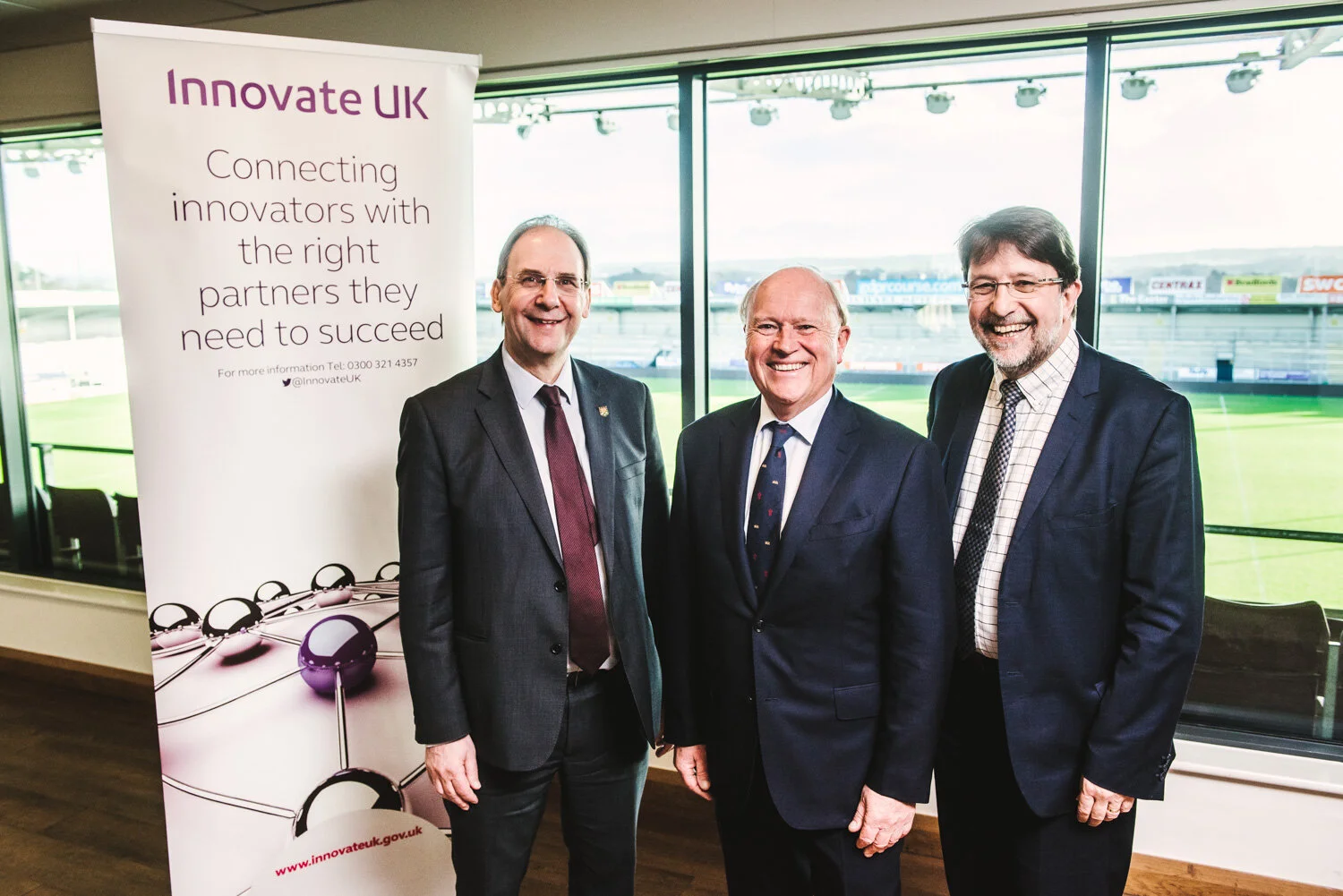 corporate-group-photograph-innovate-uk.JPG