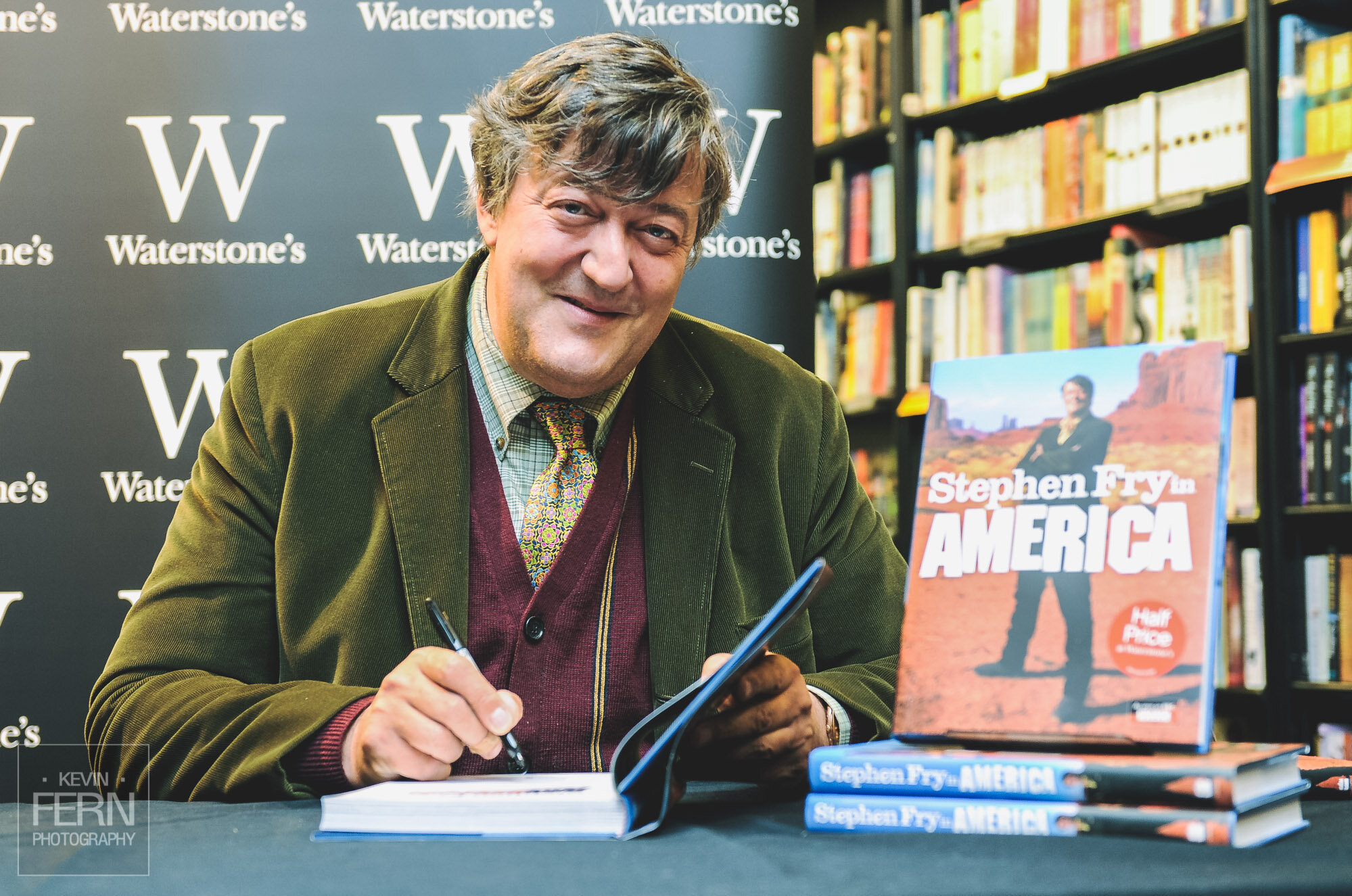 america-book-stephen-fry.jpg