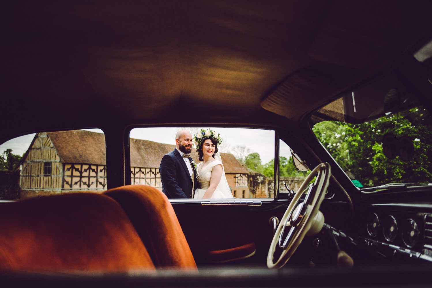 retro-vintage-wedding-car.jpg