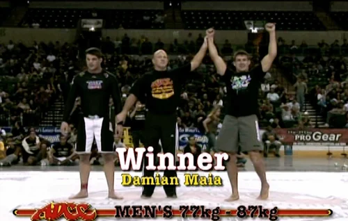 ABOUT — DEMIAN MAIA