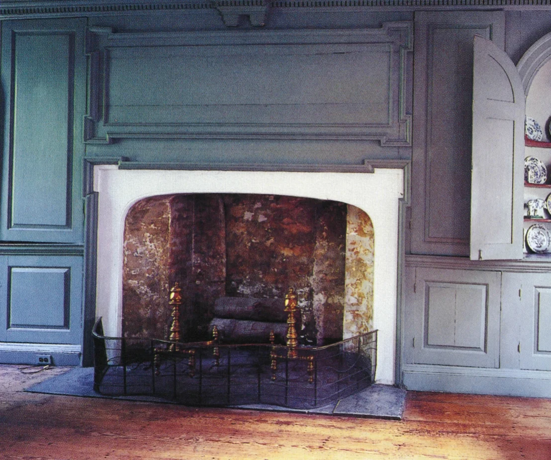 Amstel House New Castle, Delaware Image via Houses of the Founding Fathers The Federal Era, p. 206 Hugh Howard, photography by Roger Straus III Artisan, New York. 2007.