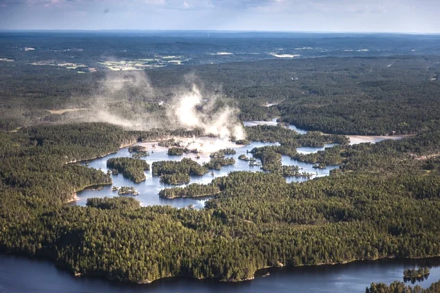 Kalkning med helikopter i Kynnefjäll