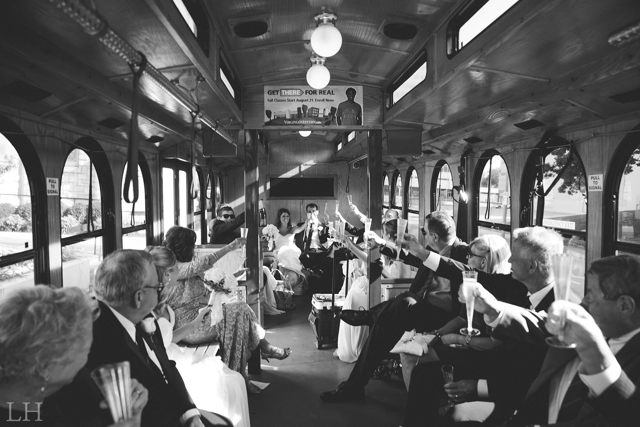 HistoricHotelRoanokeWedding172.jpg