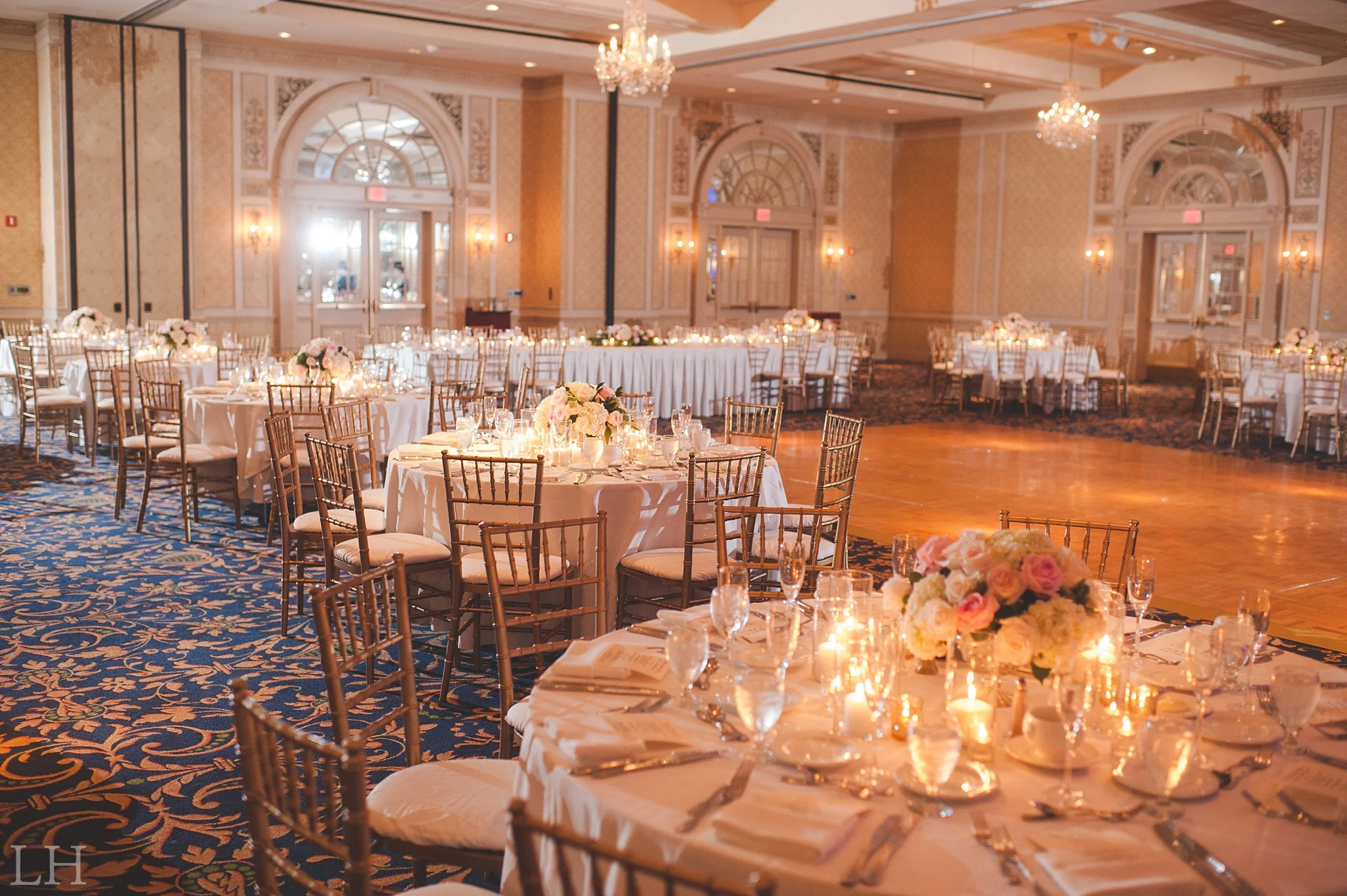HistoricHotelRoanokeWedding174.jpg