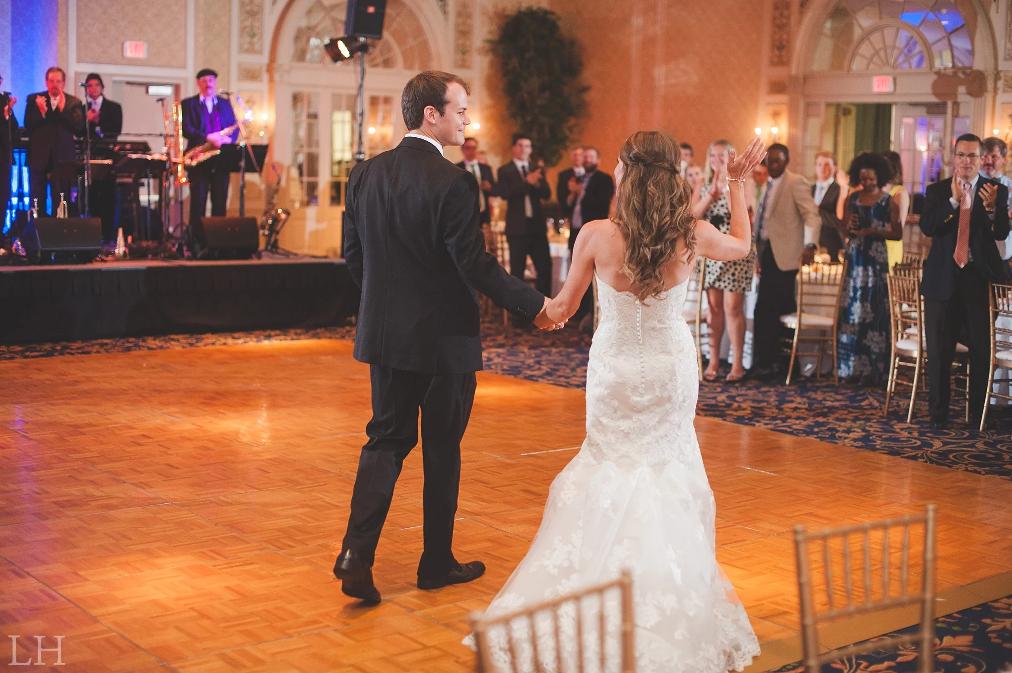HistoricHotelRoanokeWedding180.jpg