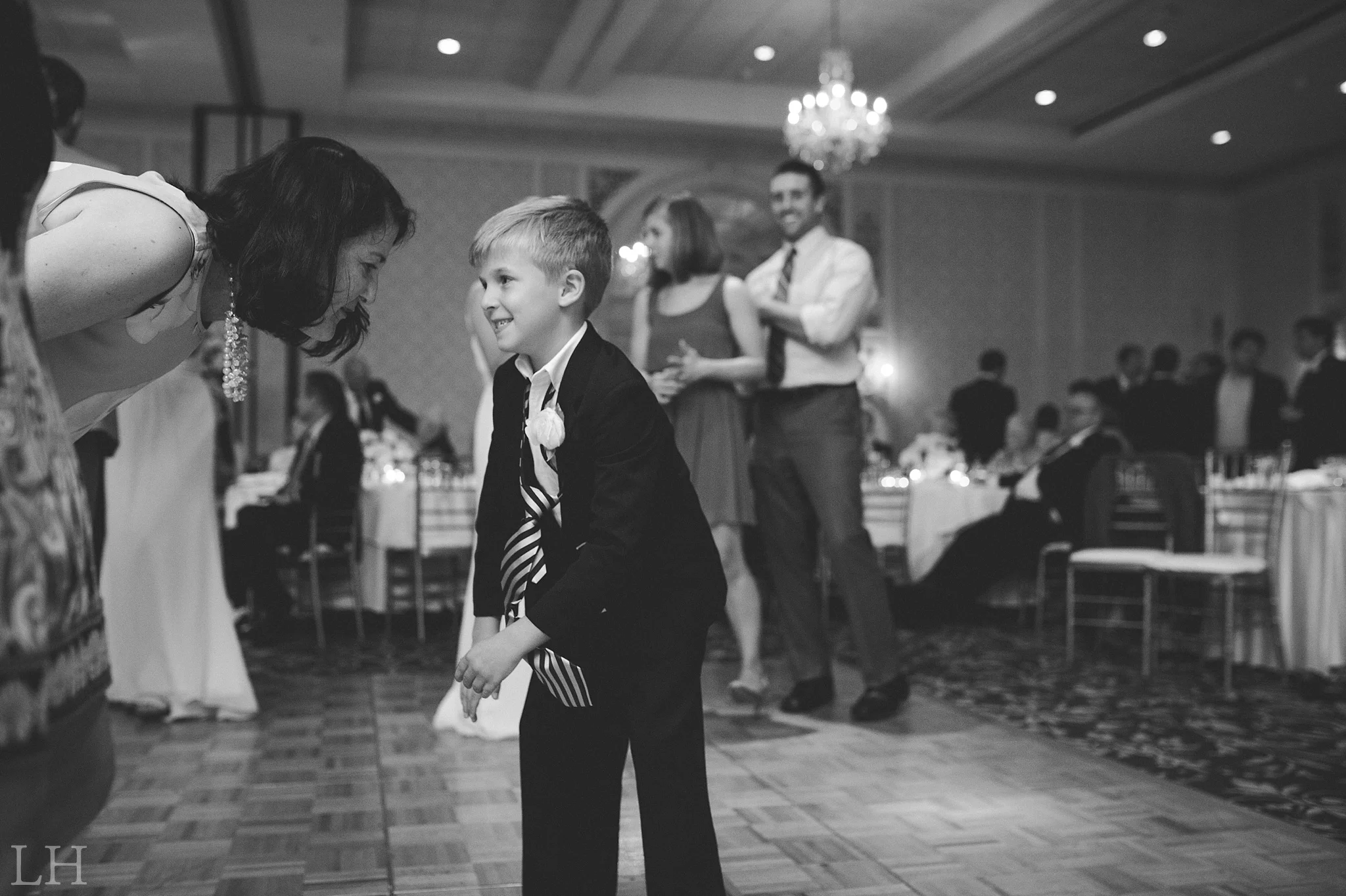 HistoricHotelRoanokeWedding191.jpg