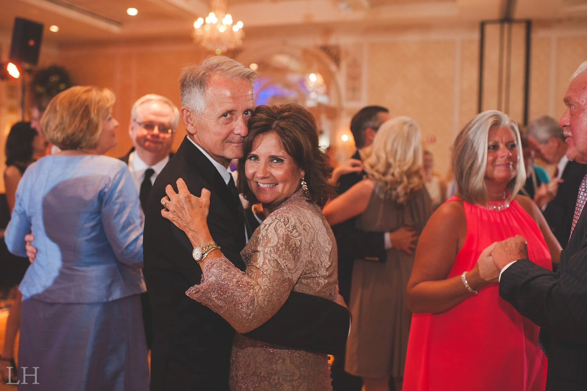 HistoricHotelRoanokeWedding199.jpg