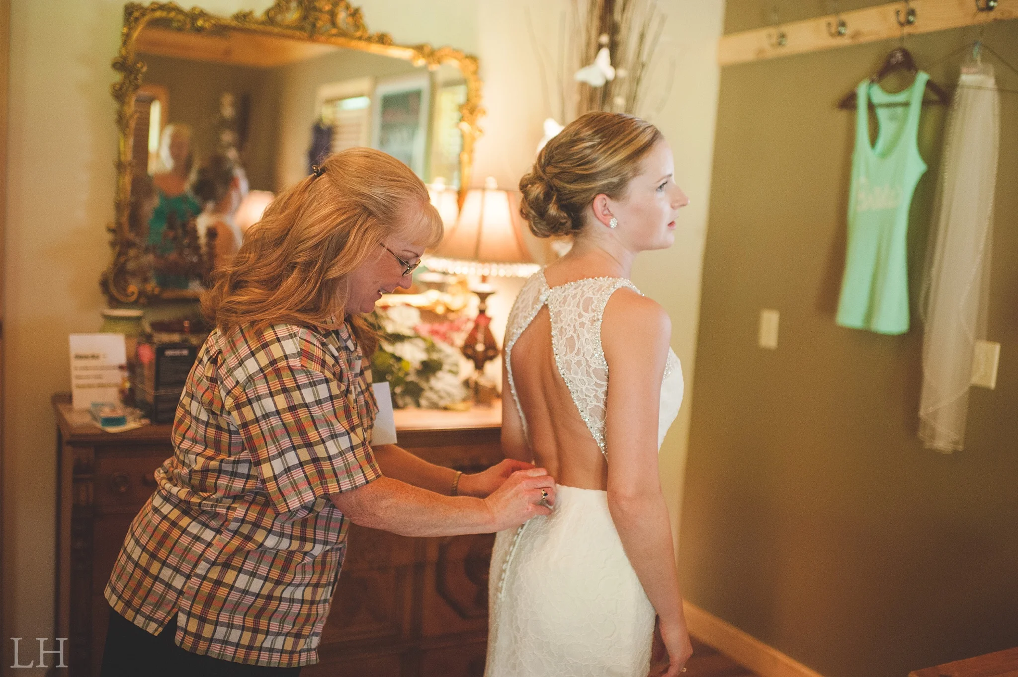 DiamondVFarmsRusticBarnWedding111.jpg