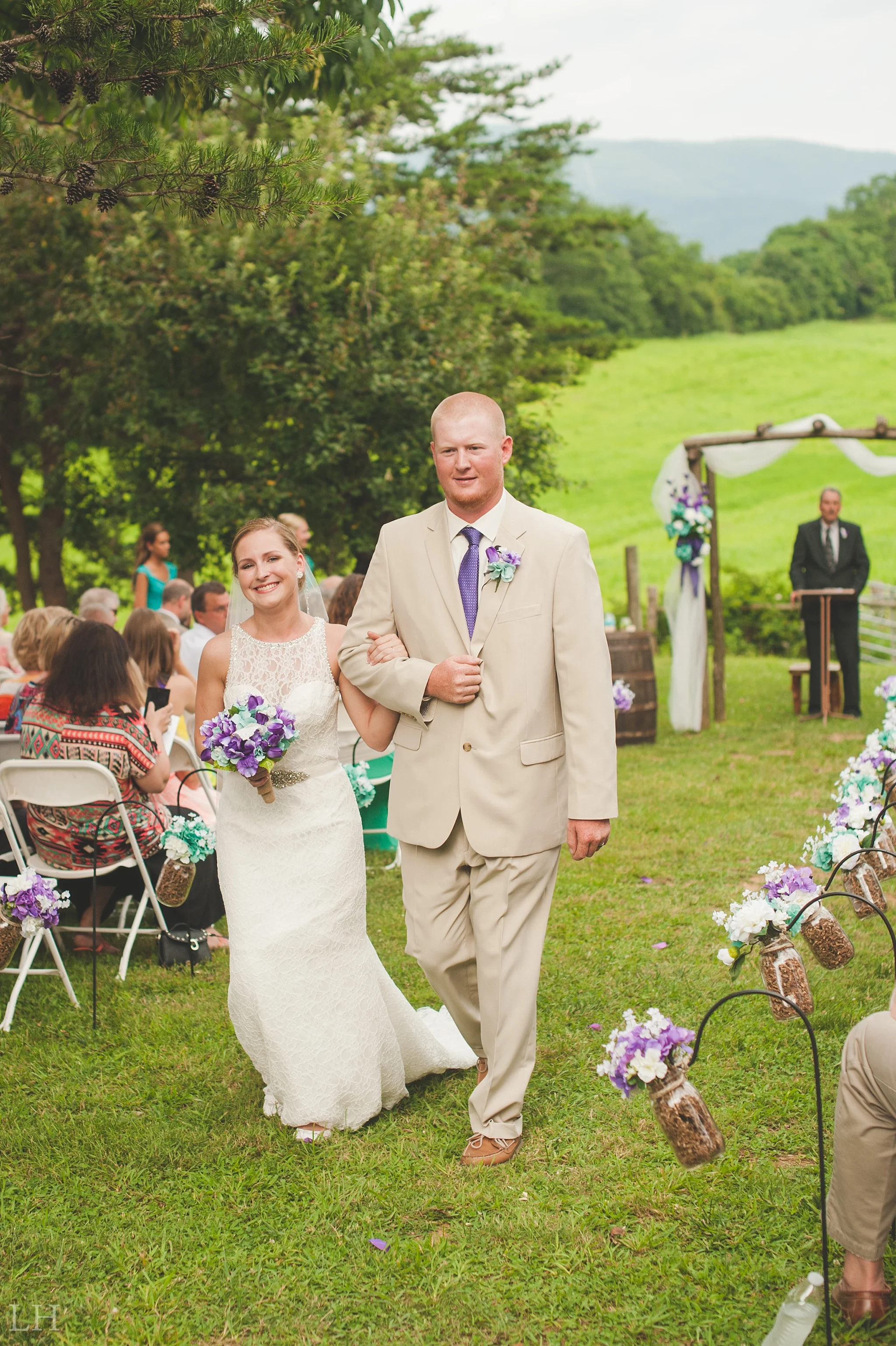 DiamondVFarmsRusticBarnWedding129.jpg