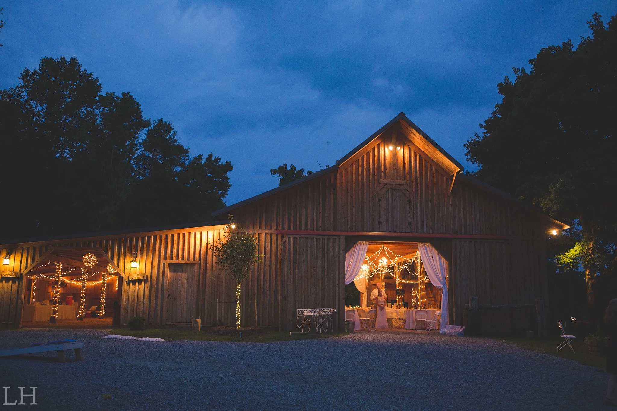 DiamondVFarmsRusticBarnWedding200.jpg