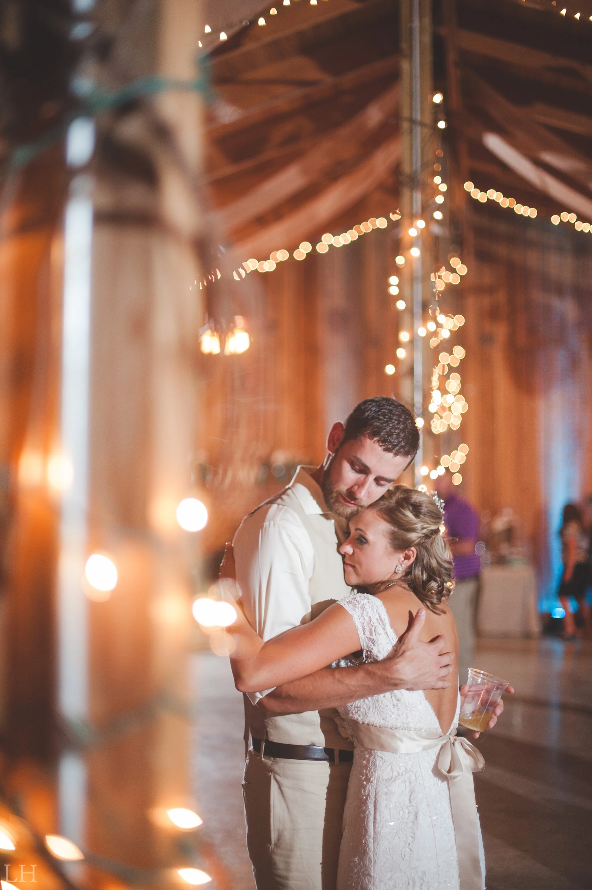 RusticBoxtreeLodgeWedding211.jpg