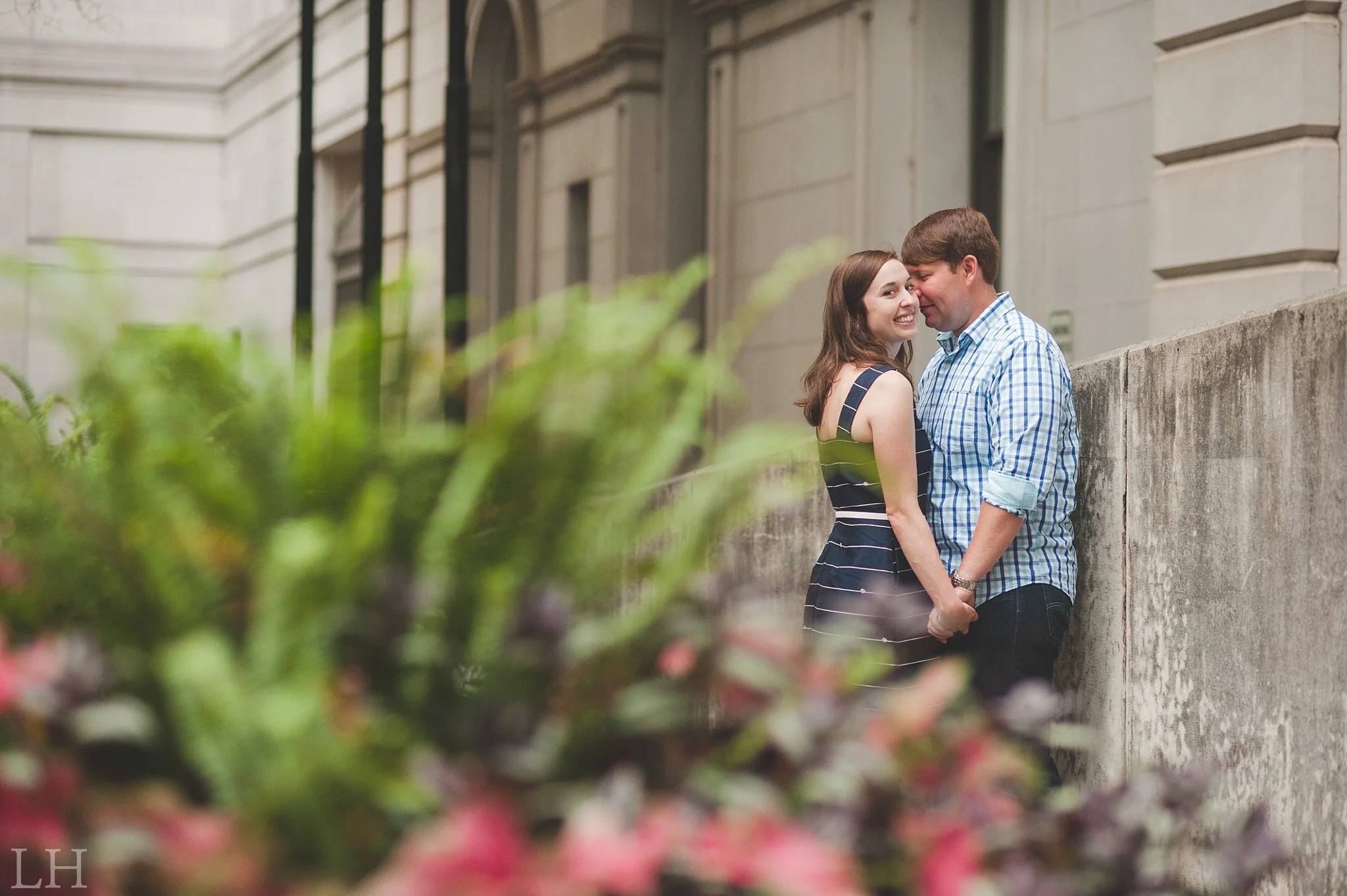 DowntownKnoxvilleEngagementSession112.jpg