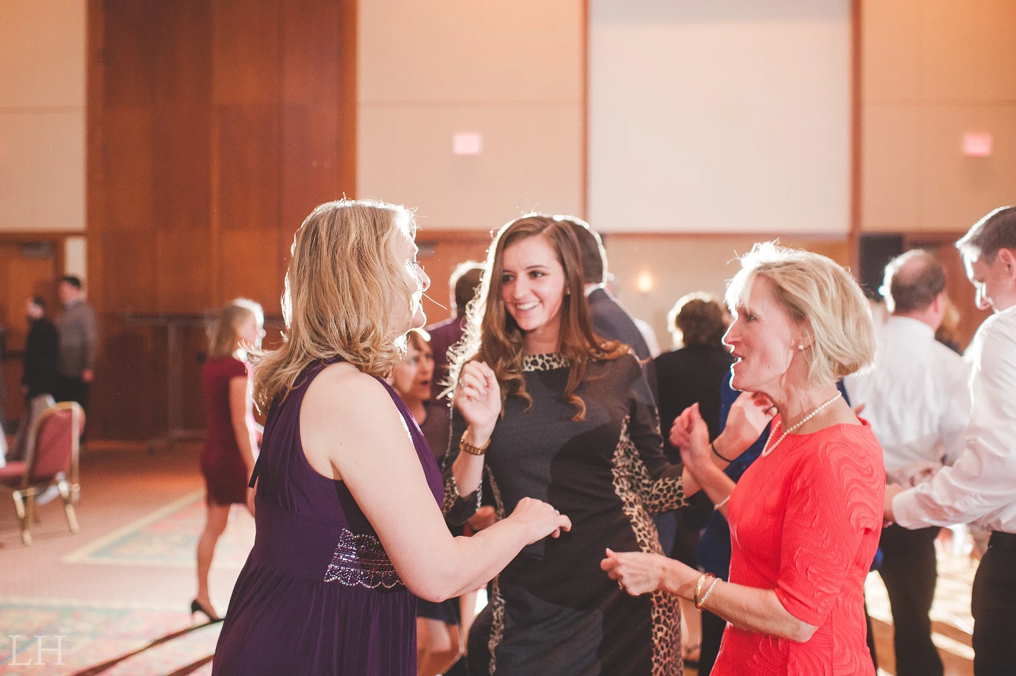 Roanoke VA Wedding Photographer