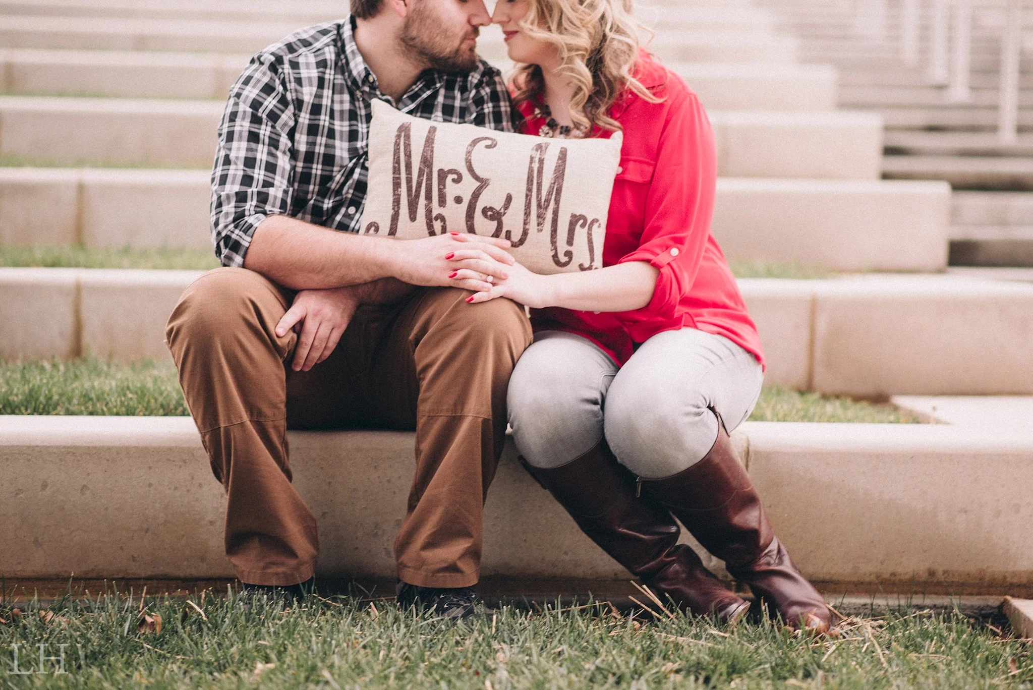 LeahNoahEngaged_136_Blog.jpg