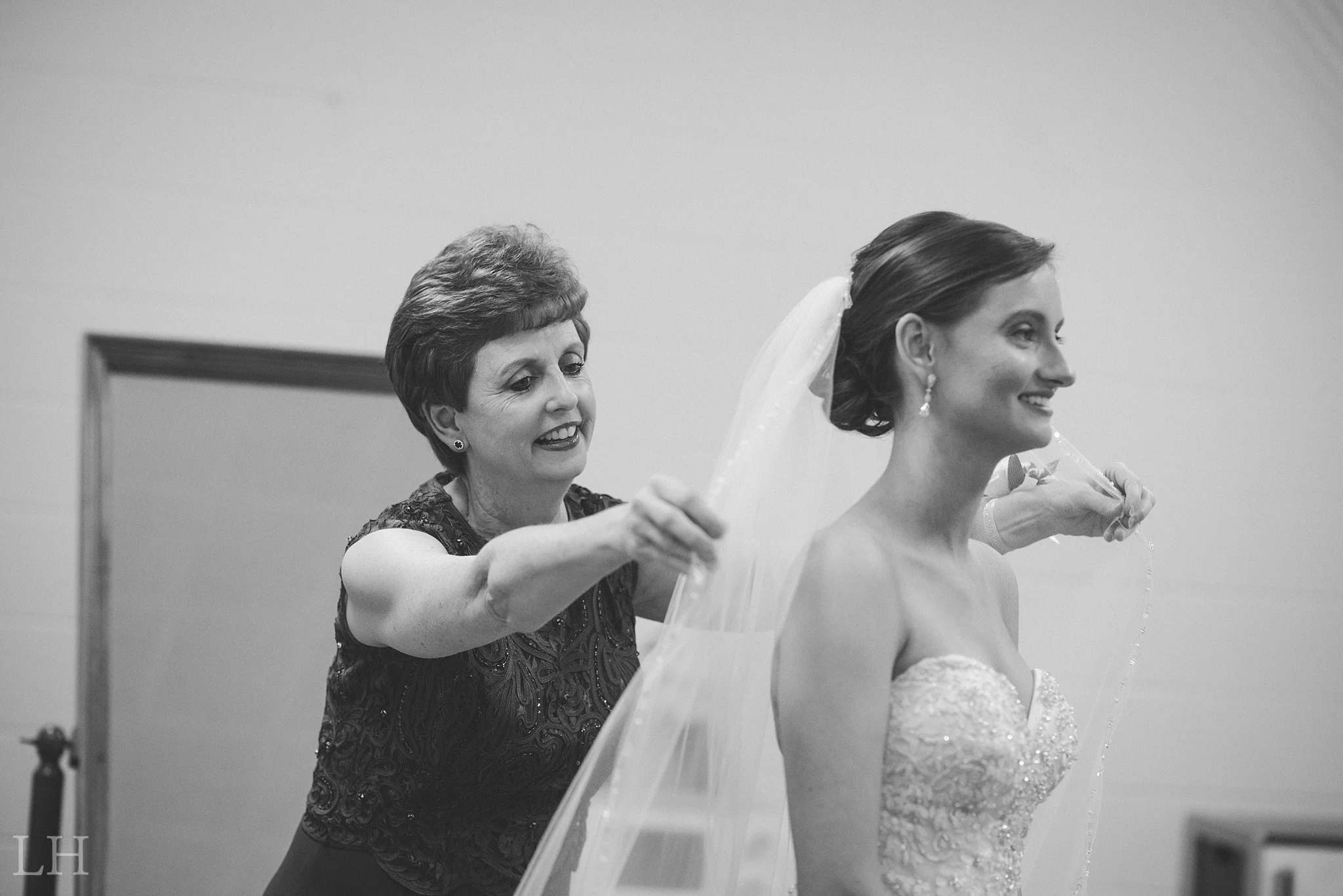 LauraGrantMarried_115_Blog.jpg