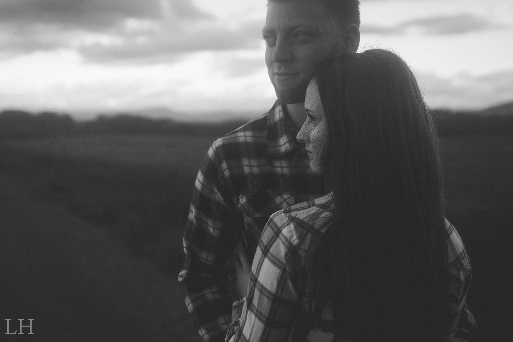 ElizabethDrewEngaged-211_Blog.jpg