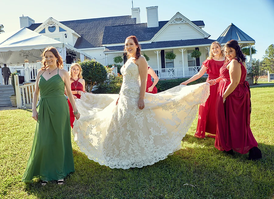2Bridesmaids_2Dressed_0House5059.jpg