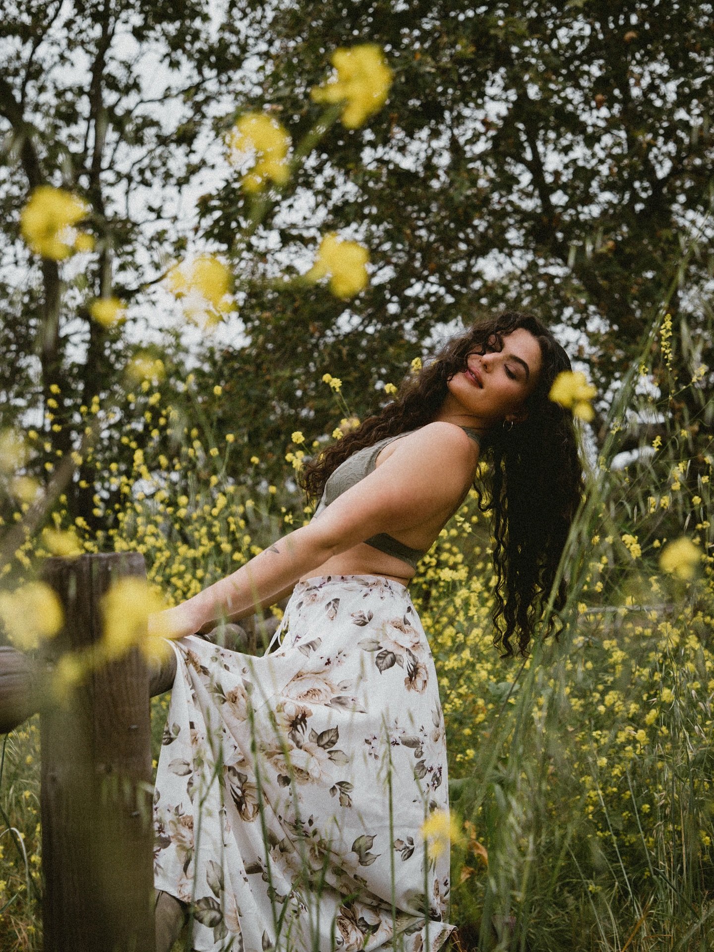 I hear her voice in the mornin&rsquo; hour, she calls me. 
The radio reminds me of my home far away. 

Model: @mollyaincelee