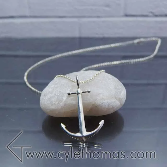 Large Anchor Pendant