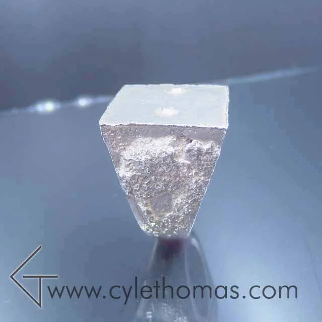 Monolith Ring