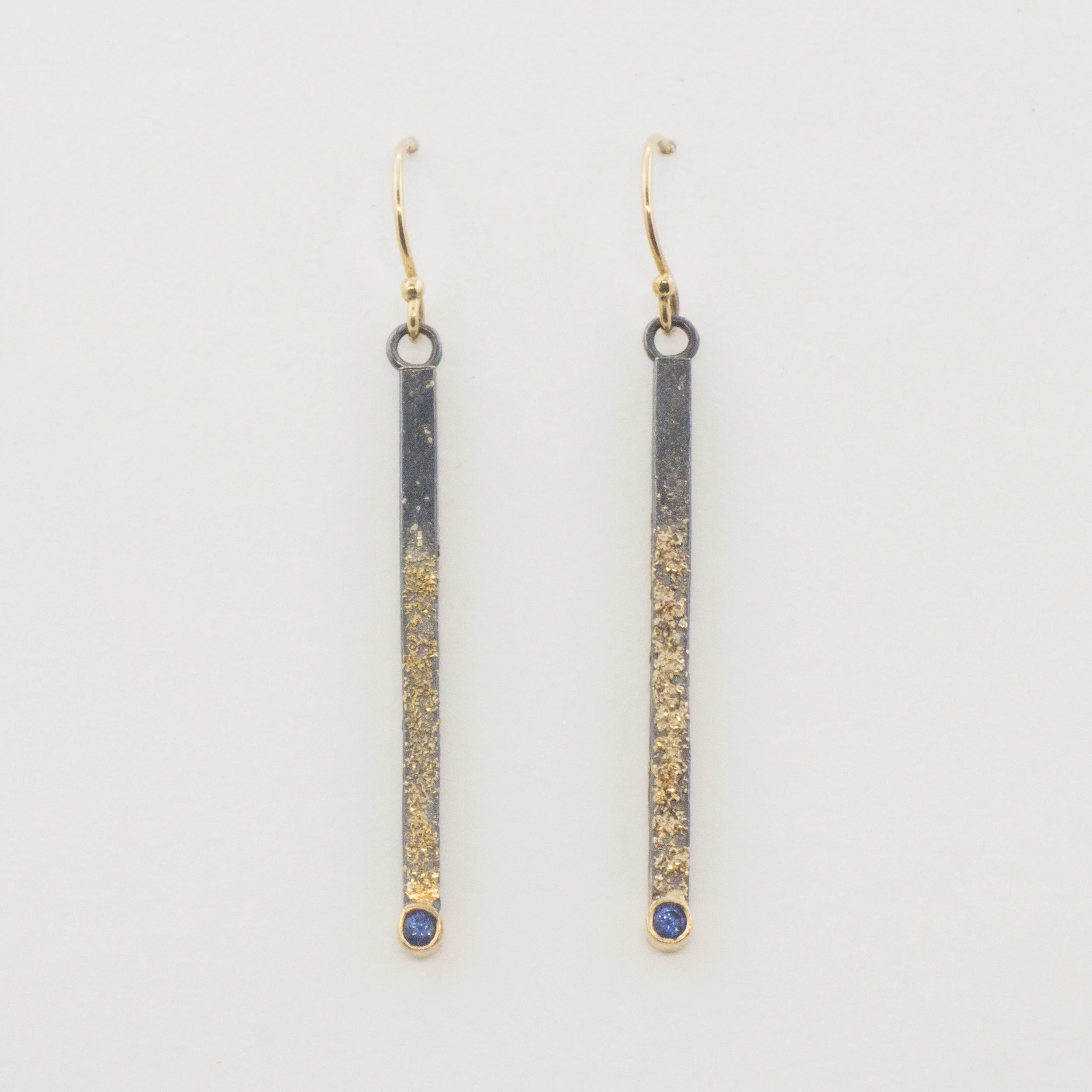 ear.ss.bar.sapphire.jpg