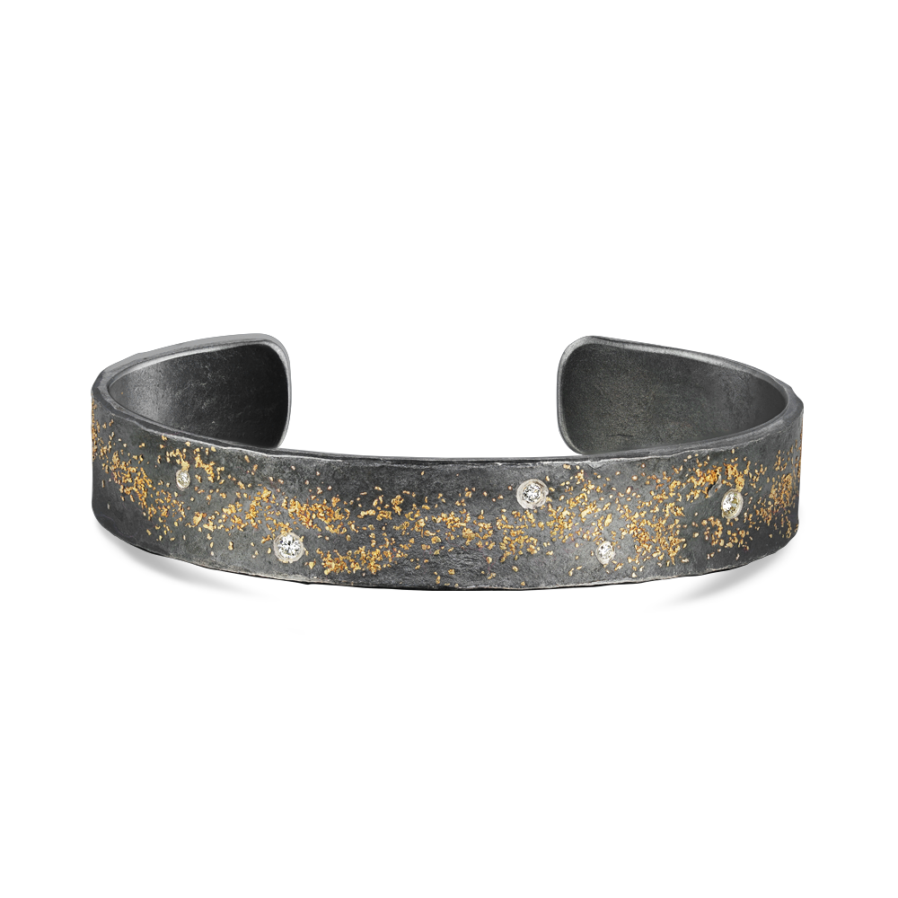 Gold Cuff.png