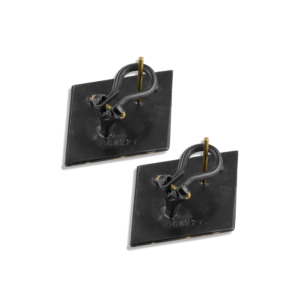 Back Earrings (closed).png
