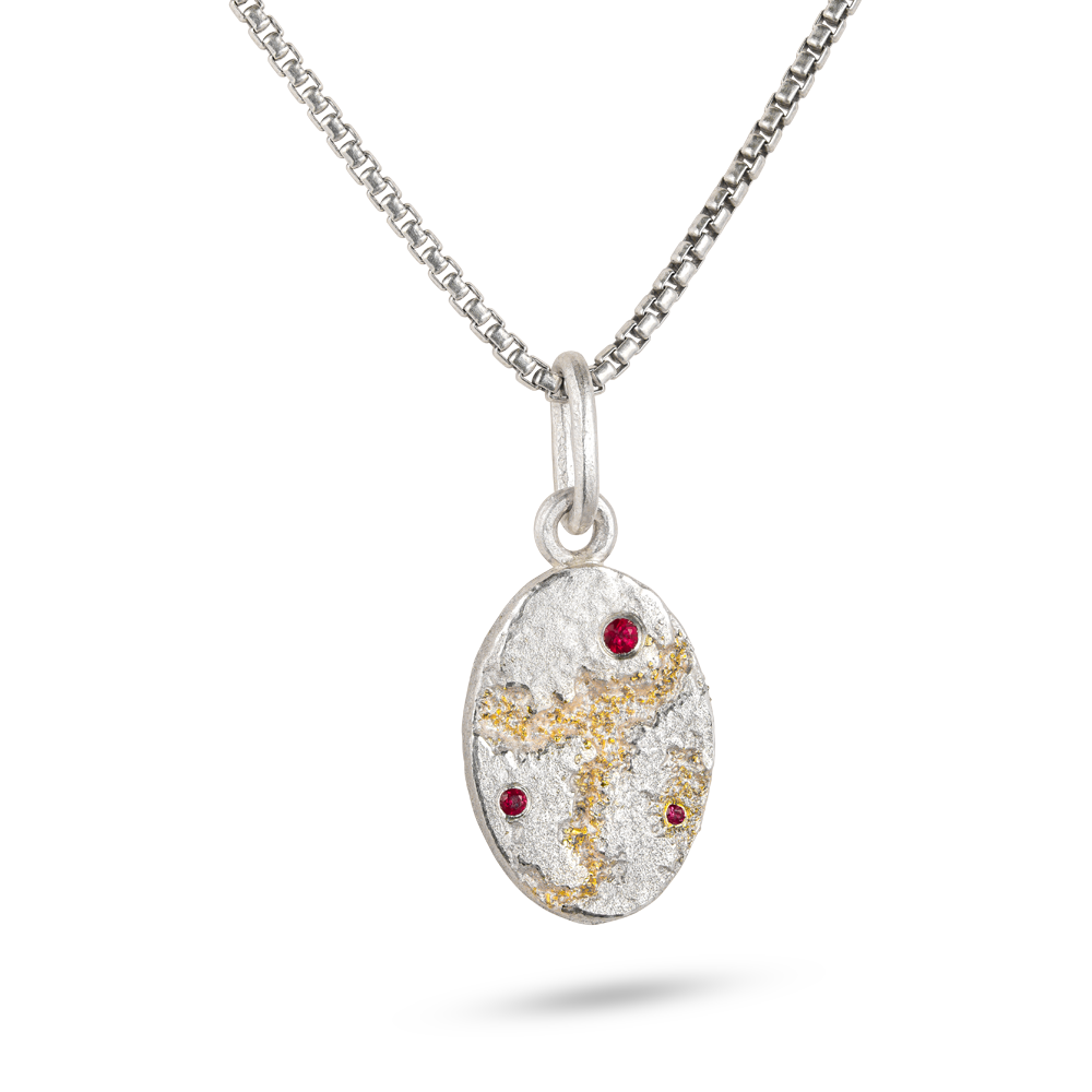 Oval Pendant with Rubies (1).png