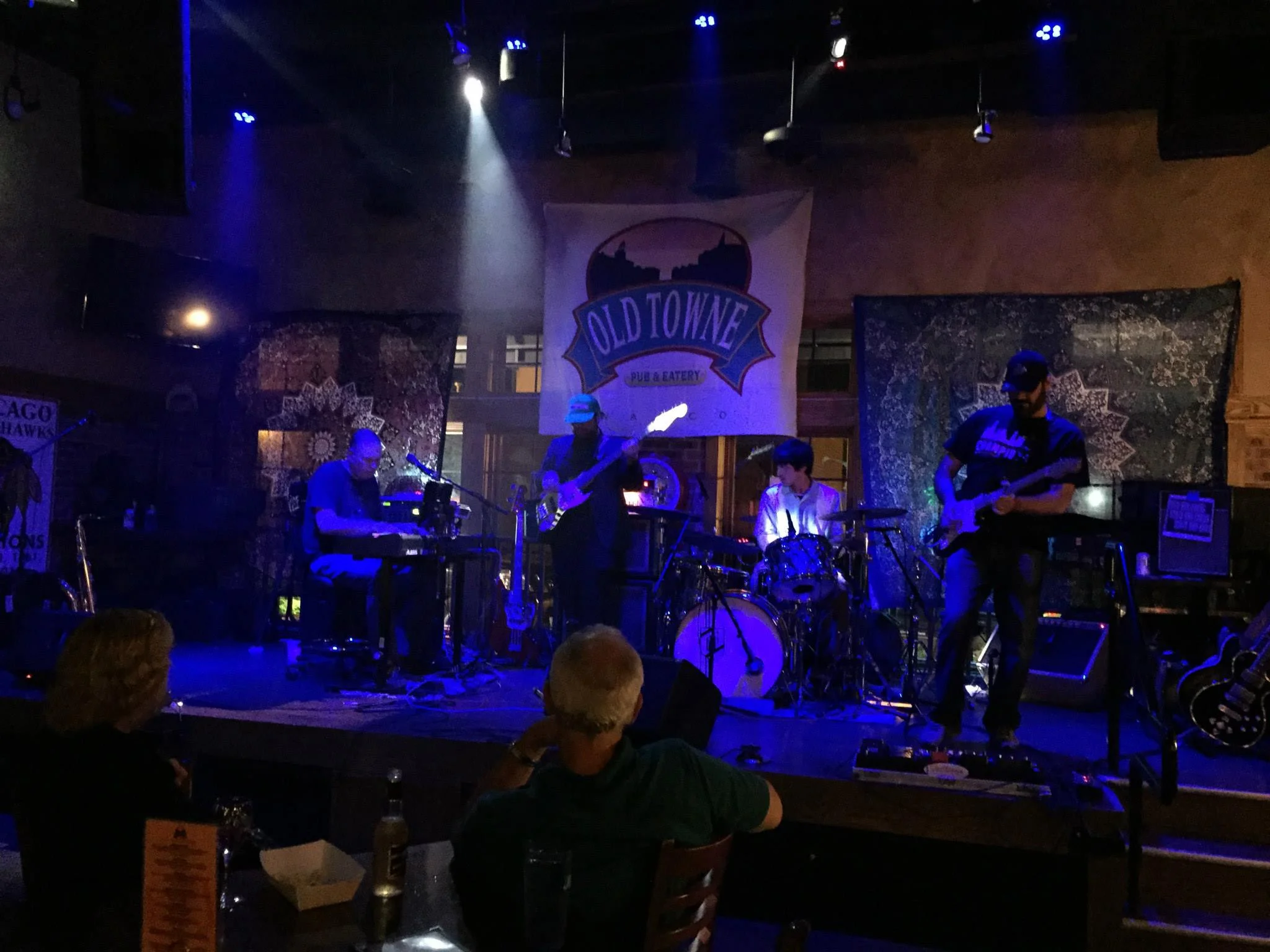 Fletch Towell Band1.jpg