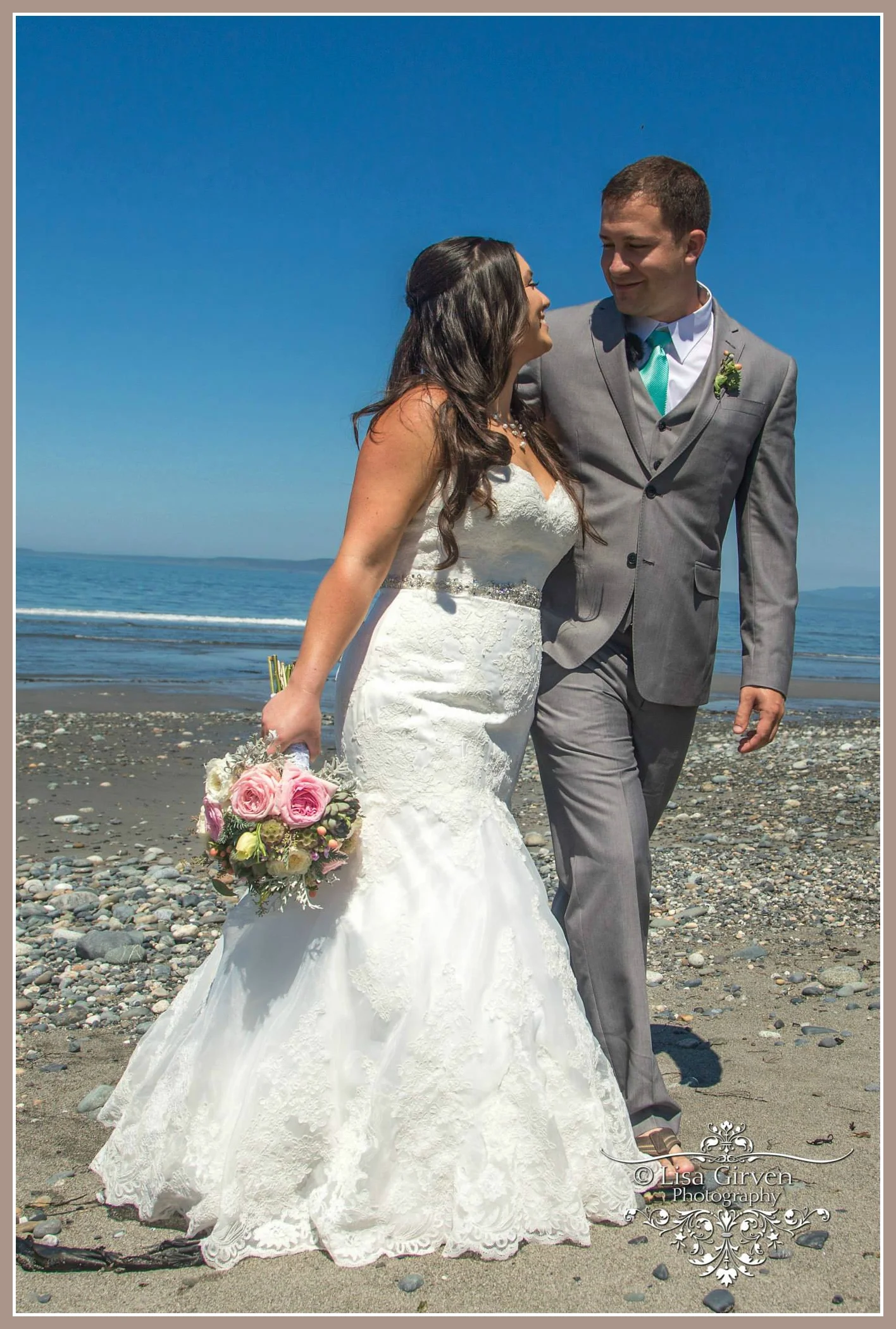 http://www.lisagirvenphotography.com/