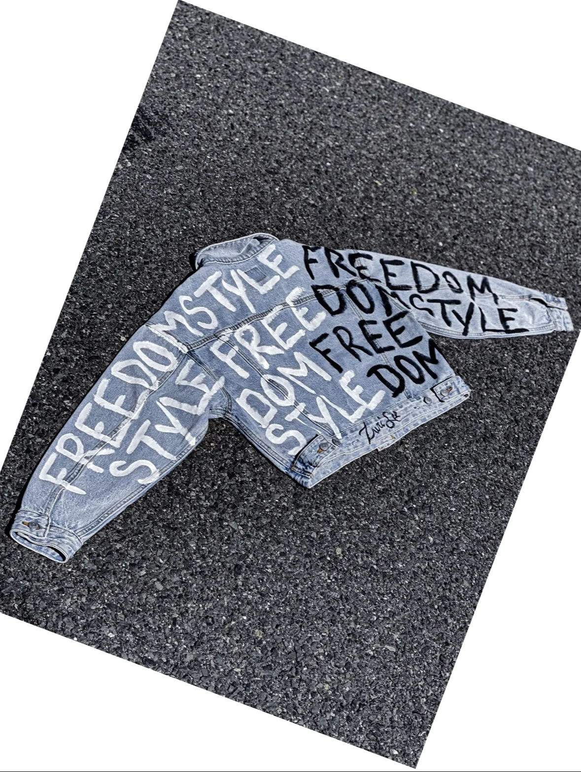 C6A9772C-81DA-409B-89C8-9DFDB8E56062